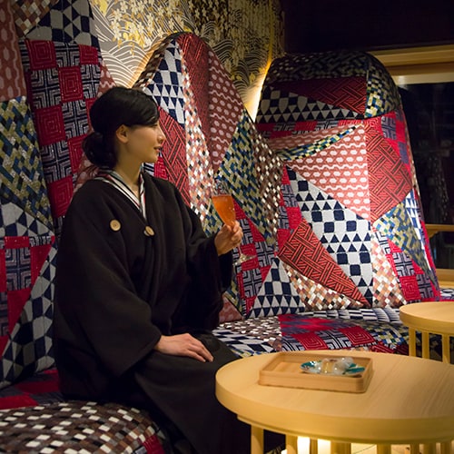 [Club Lounge] [Kimono Lounge in the Sky]