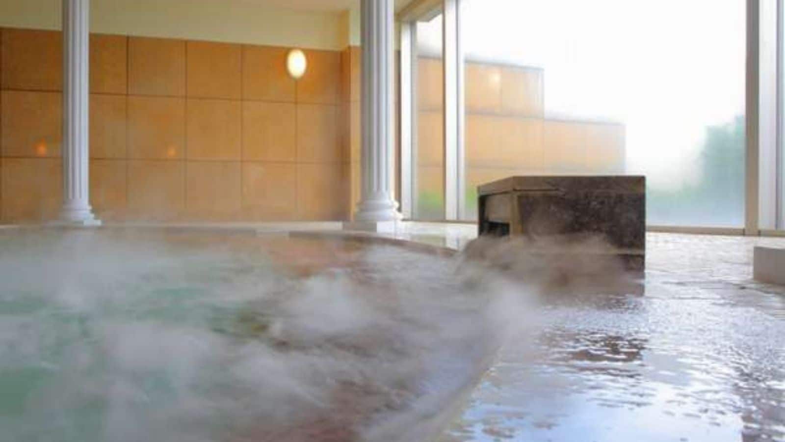 Hot springs are the best way to soothe a tired body! They will warm your body and mind!