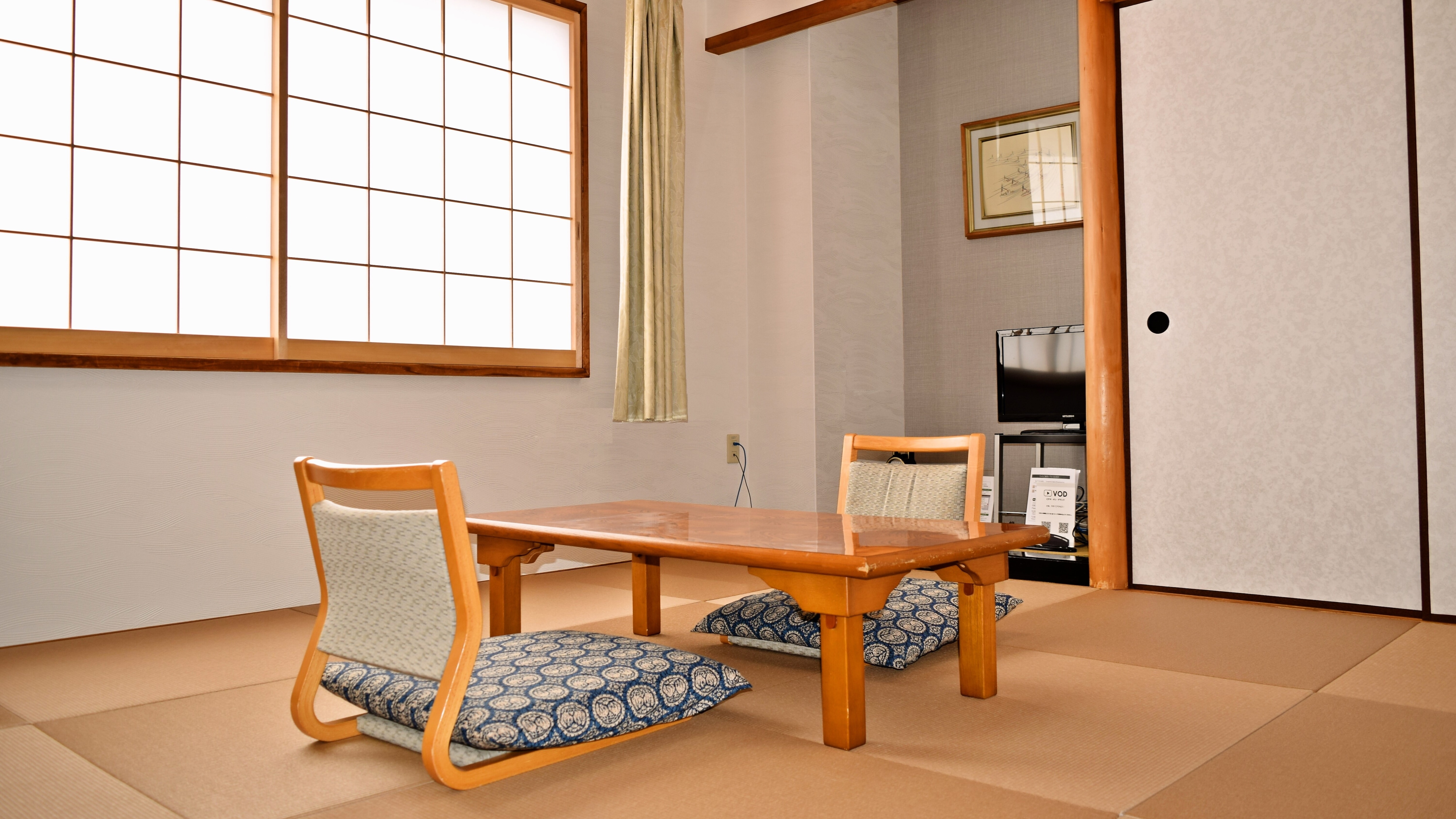 Japanese-style room 8 tatami mats [Smoking allowed]