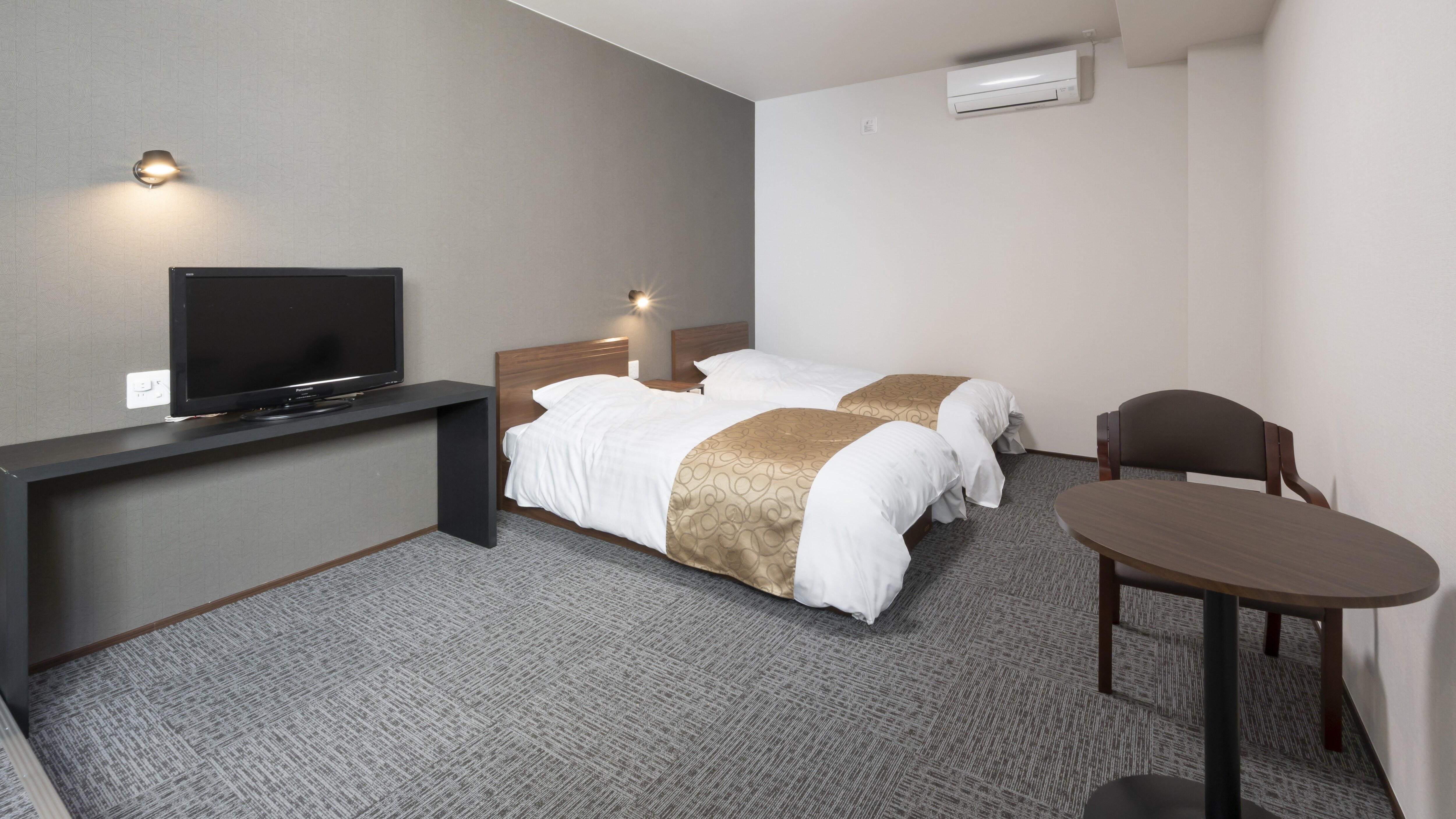 西式雙床房（無窗、附淋浴）