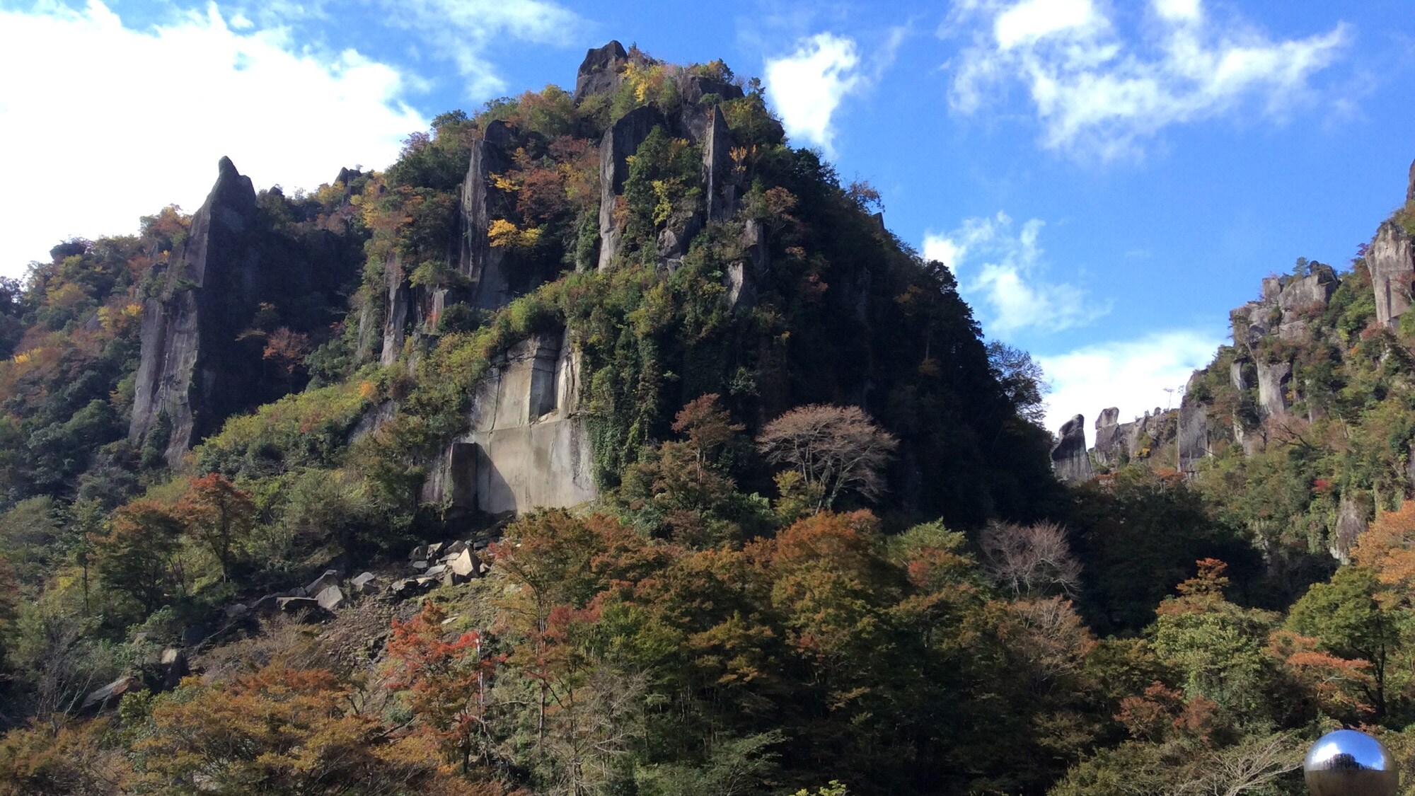 *【一览八景】酒店门前就能看到秋日变色的美景！