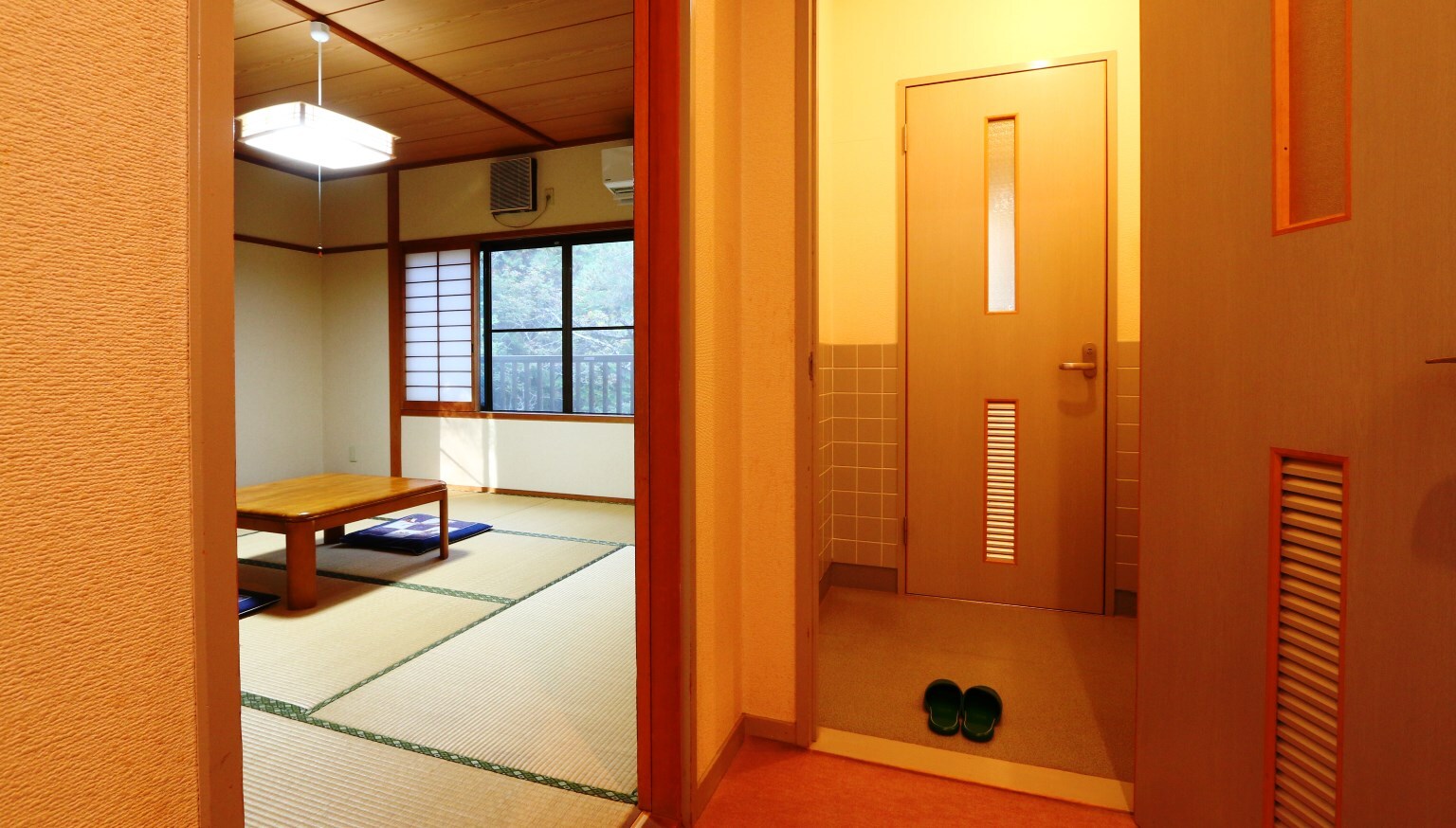 Japanese style room (8 tatami mats)