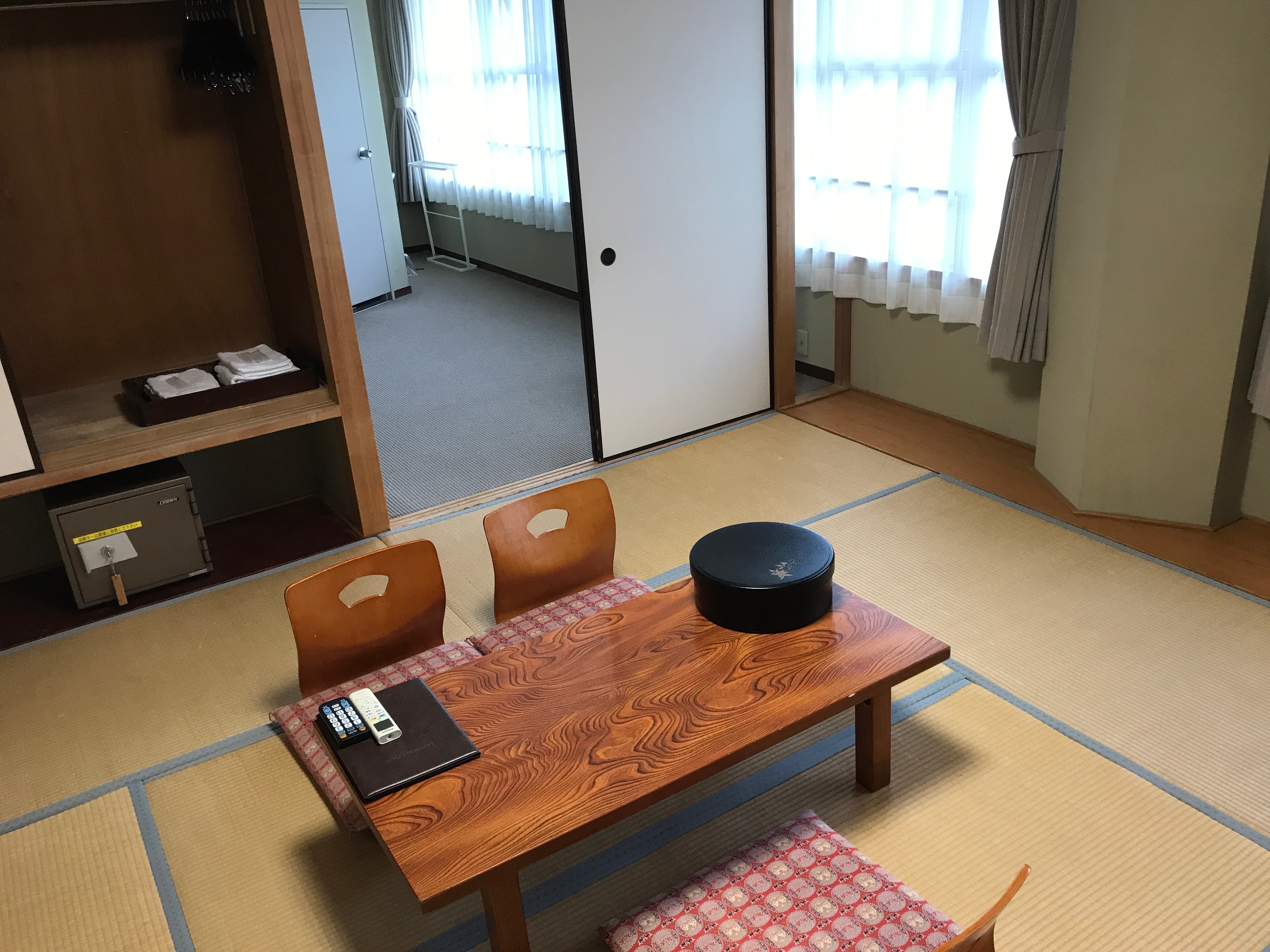 6-tatami Japanese-style room
