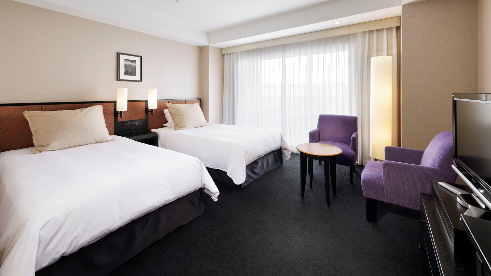 Standard twin room (landscape inside the station building, 26 square meters) * Image