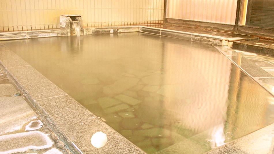 Men's large bath