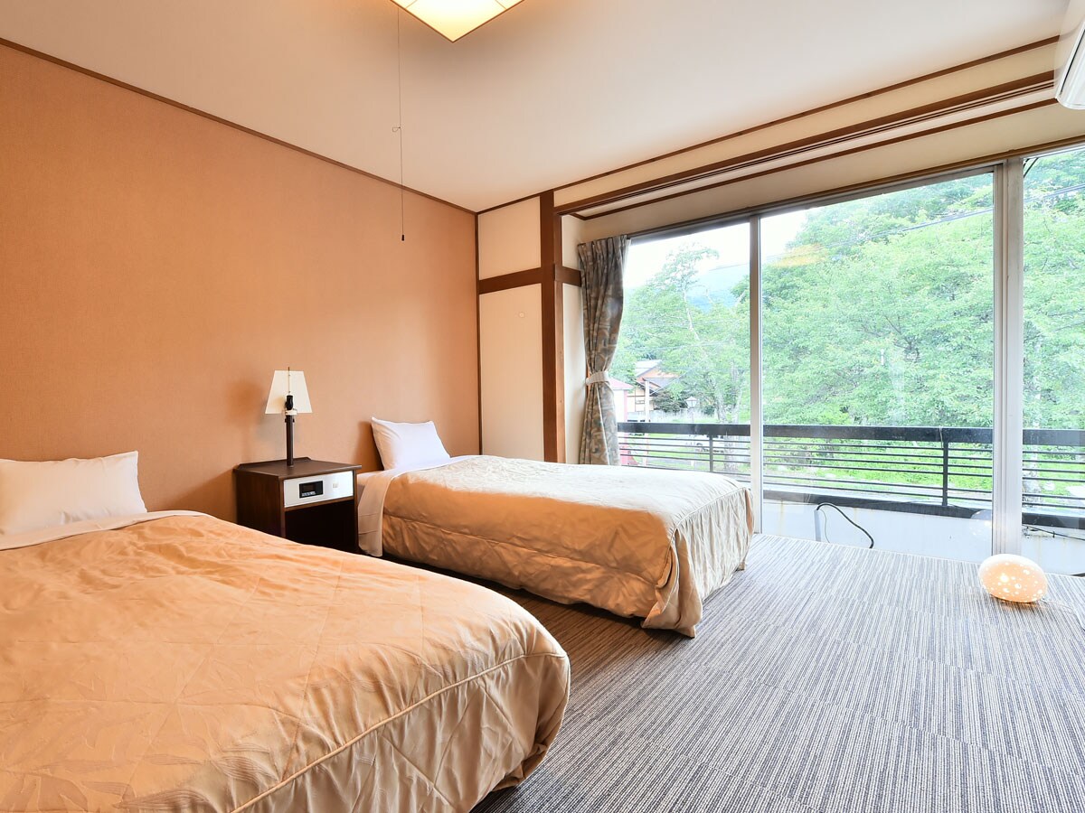 ●Western-style twin room (The photo is an example. Each room is different.)