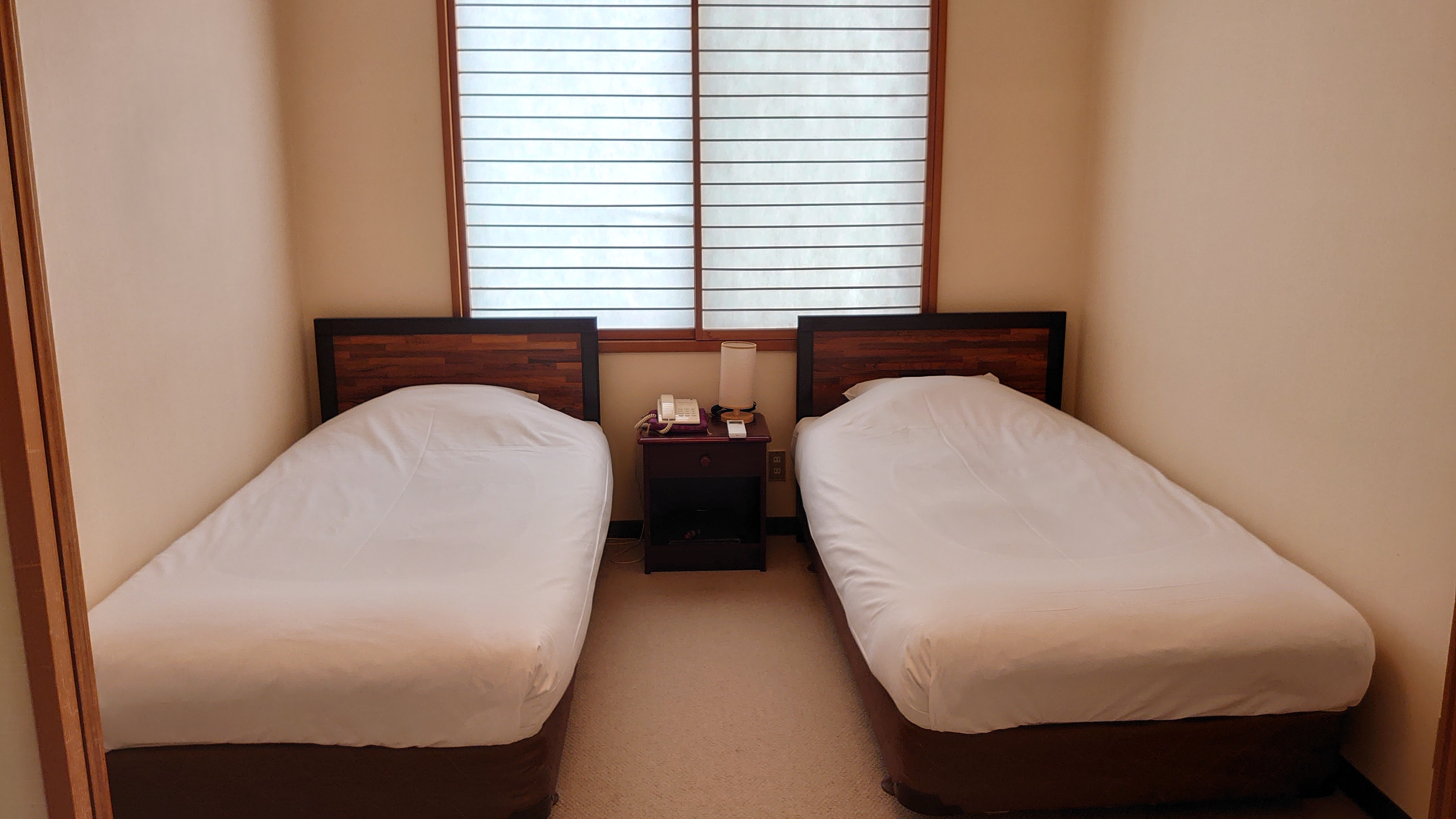 4th floor Yunosakakan Japanese-Western style room Miyuki bedroom