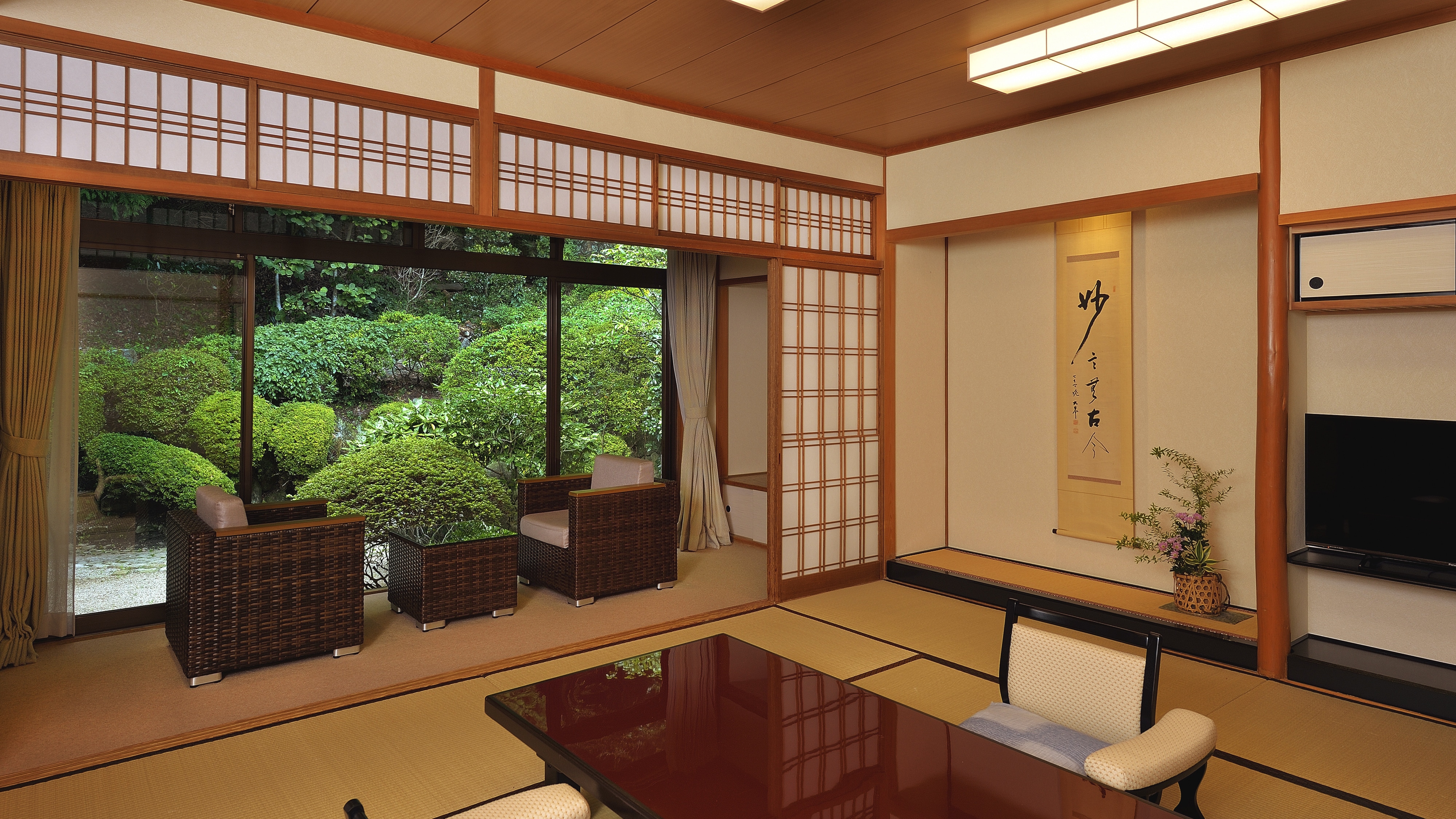 Gekkoen Sanso Kamar Standar Gaya Jepang 12 tikar tatami + pelek lebar: kapasitas 2 hingga 6 orang * Check-out: 10:00