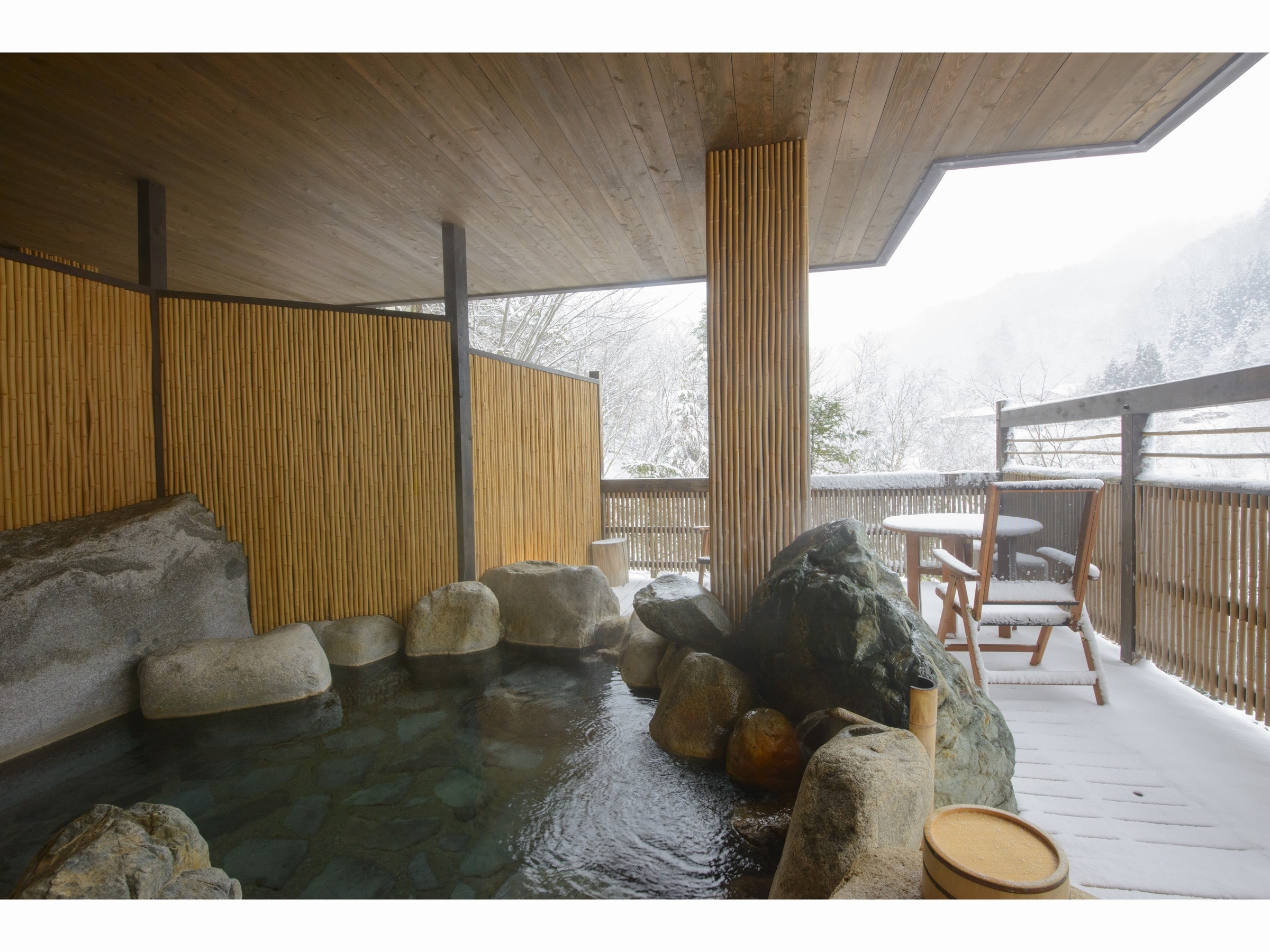 Separated from the open air (winter)