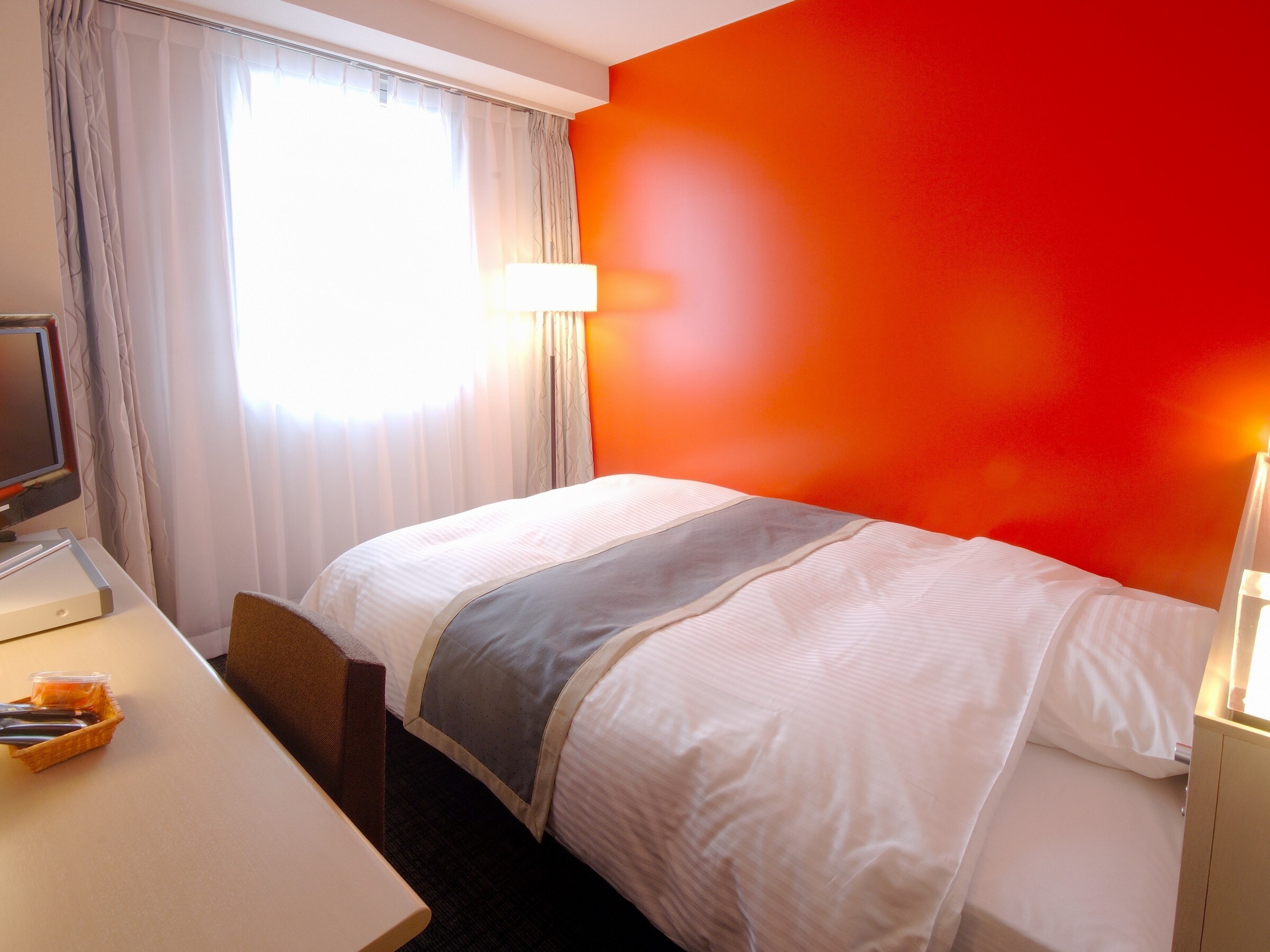 房间橙色