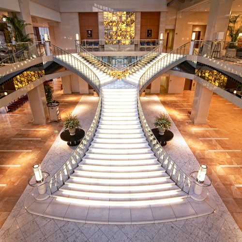 ★ Grand staircase