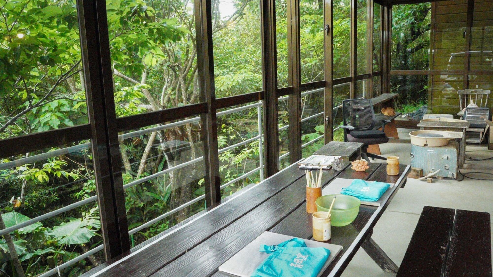 【야치문 체험】자연에 둘러싸이면서 「야치문 체험」을 즐길 수 있습니다.