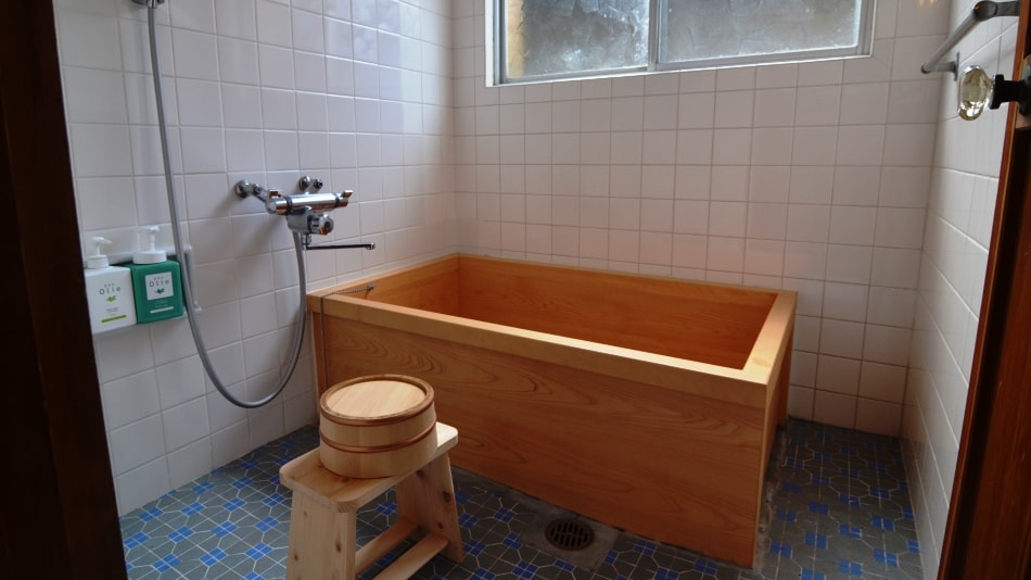 Japanese cypress bath