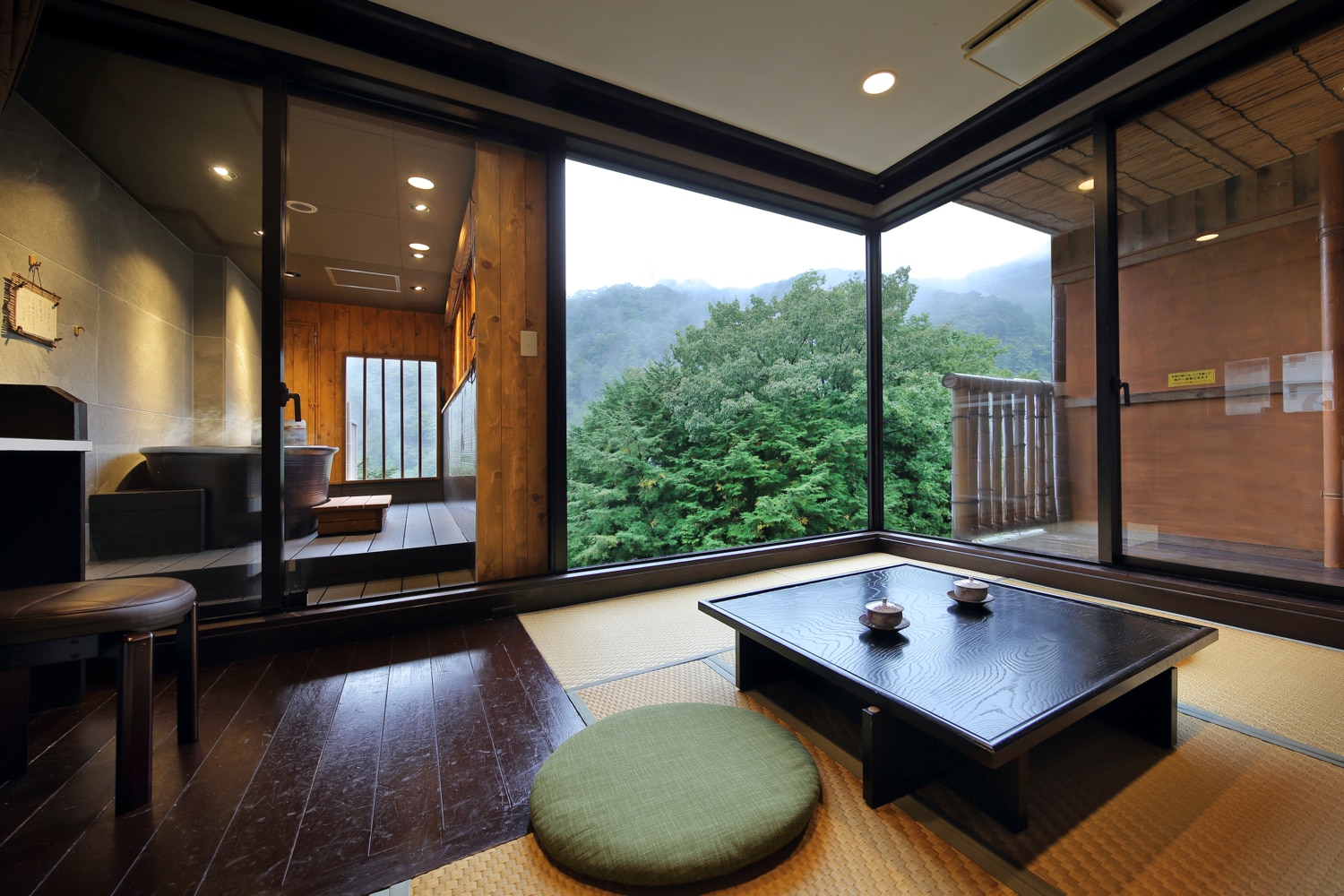 Kamar bergaya Jepang dengan pemandian terbuka "Sumire Hall"