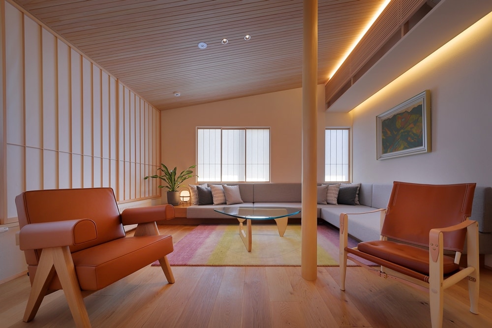 [Platinum Suite] Living chair