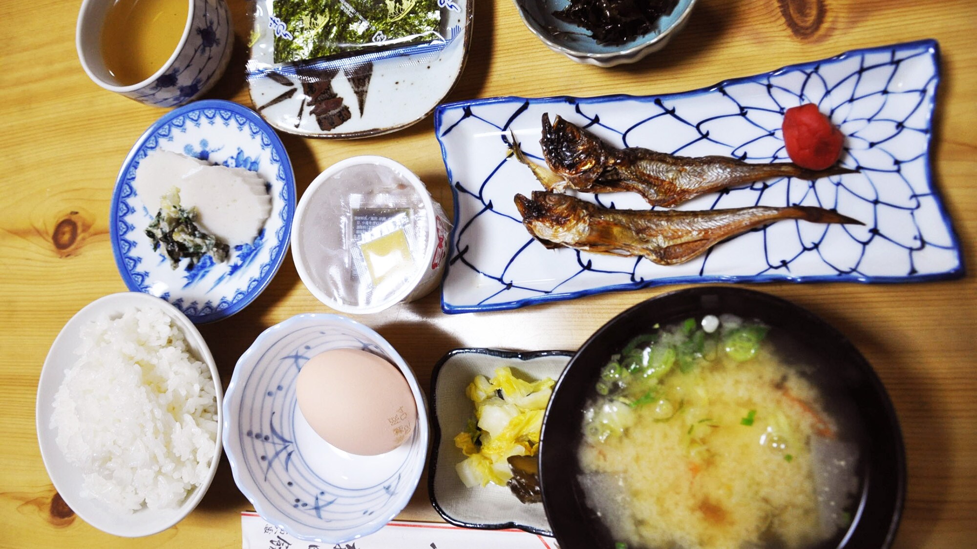 [Breakfast example] We will prepare a simple Japanese set meal with grilled fish as the main dish.