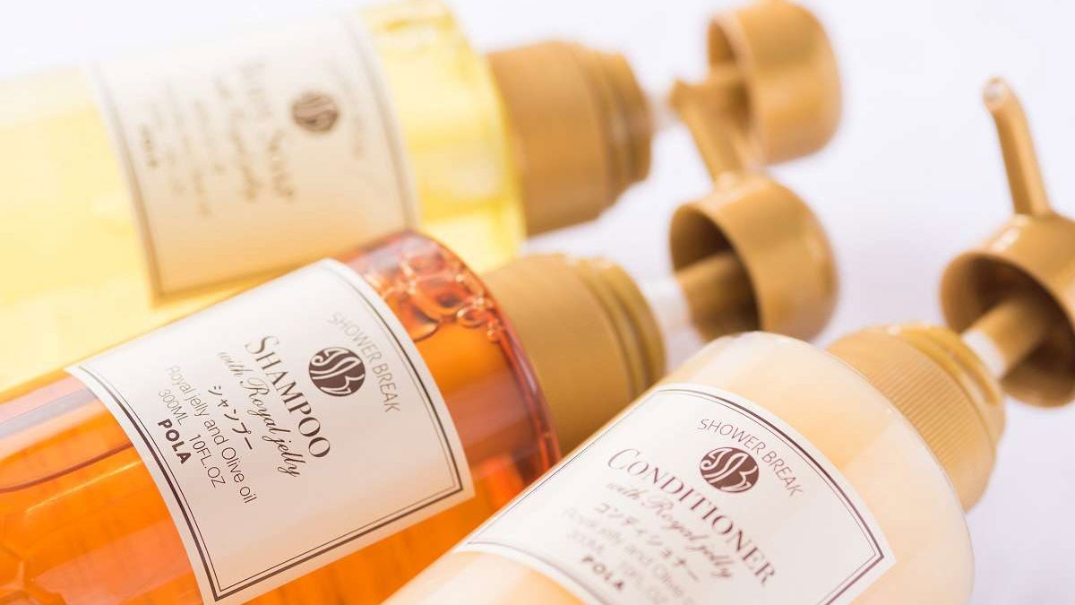 All shampoo and other amenities are made by POLA.