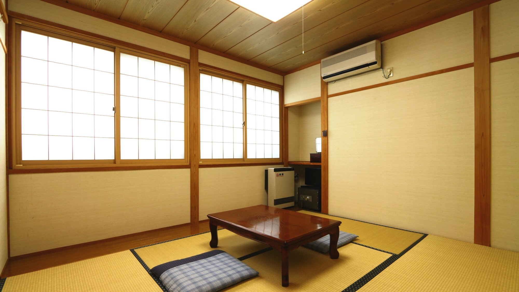 Japanese-style room (6 tatami mats) (hinoki)