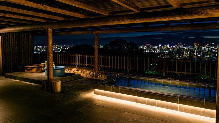 露天風呂（タイル風呂）