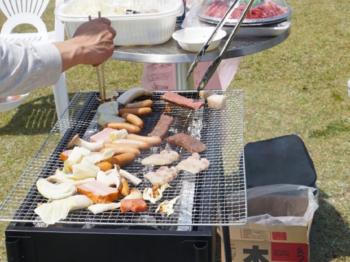 [BBQ set available for rental] This plan includes a BBQ tool set.