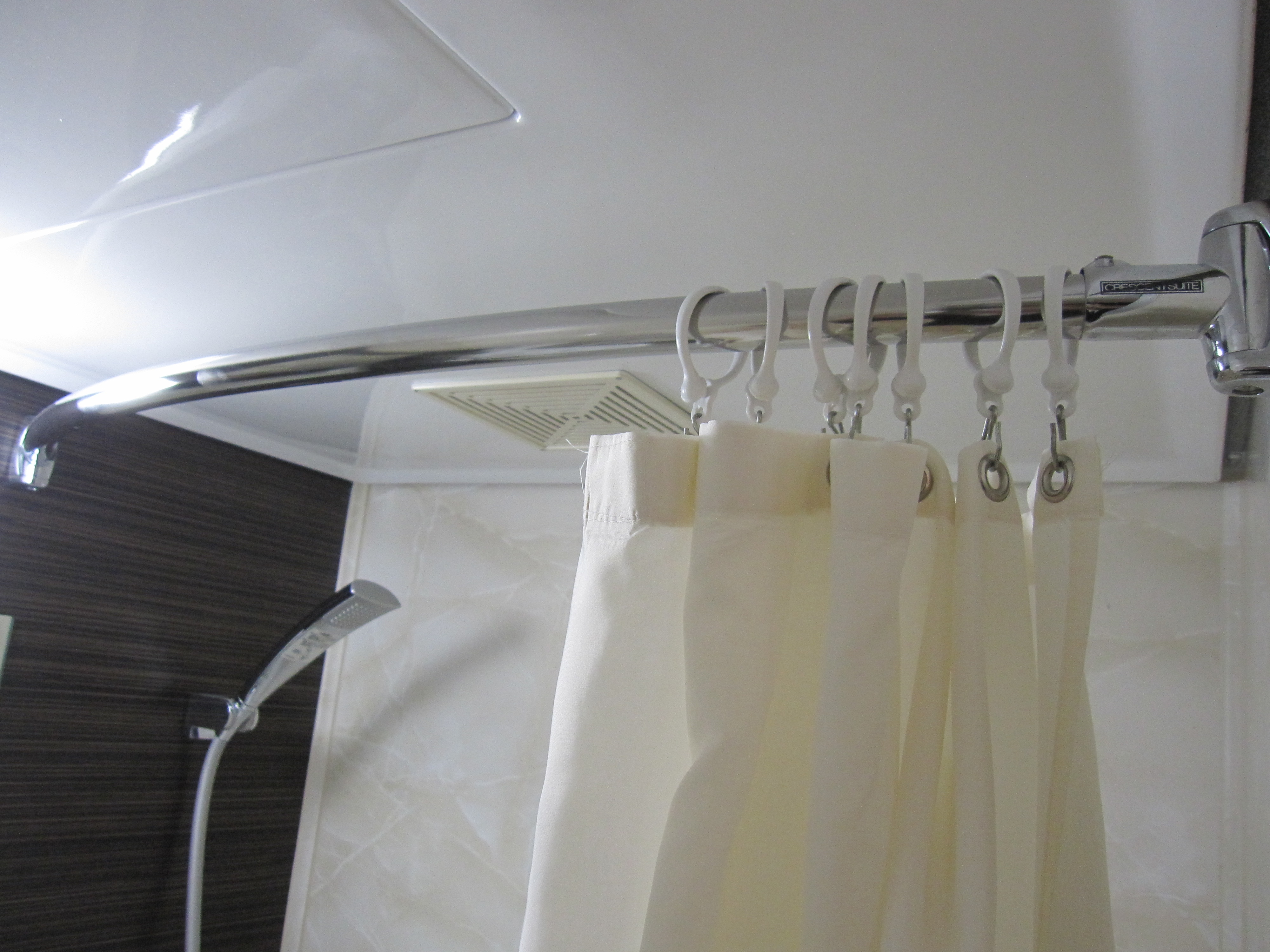 Bathroom Accessories: Shower Curtains