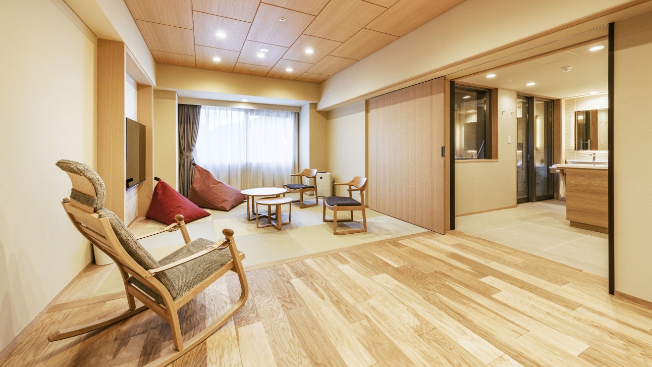 [Guest room] Suite with open-air hot spring bath "Oak" (example)