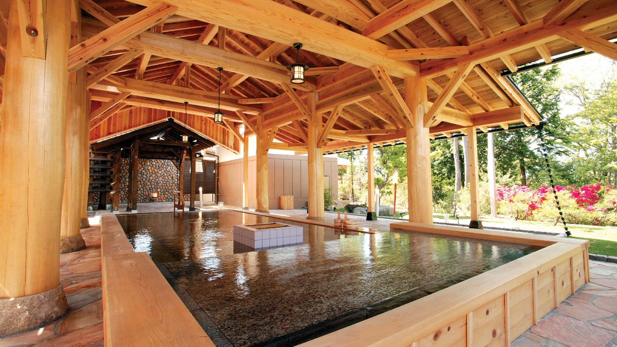 Hot spring: Open-air detailed information