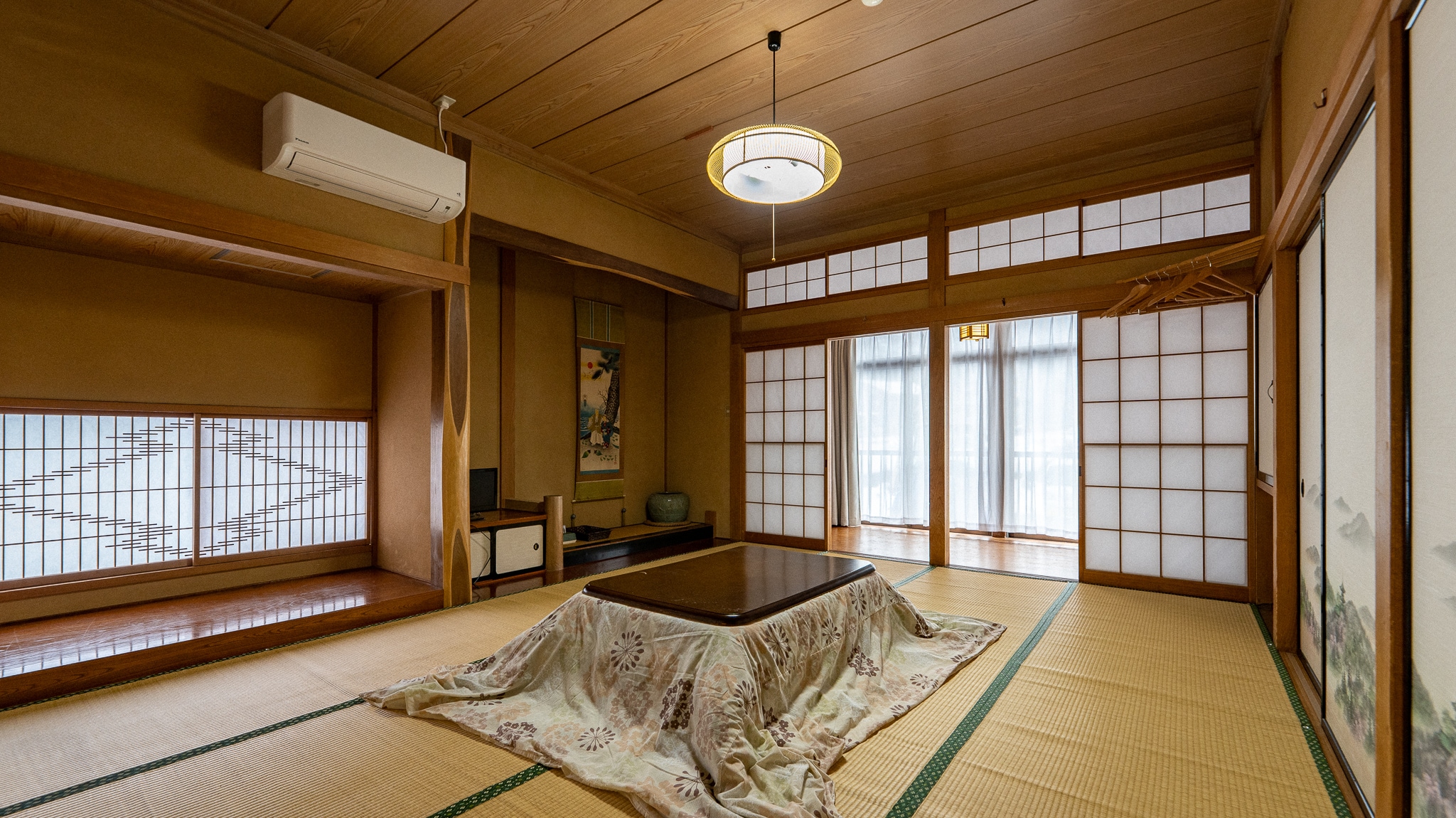 18 kamar tatami