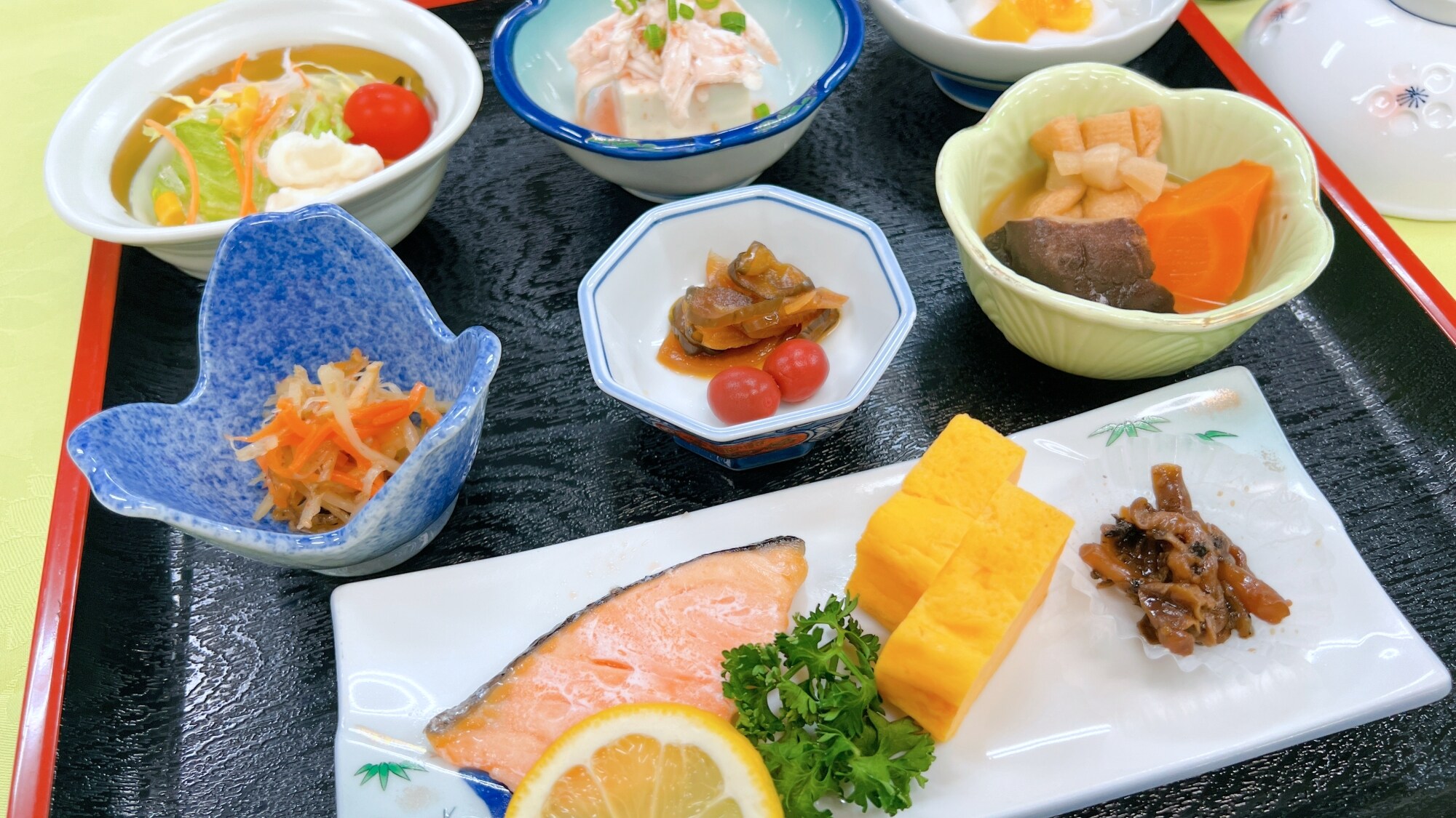 *【早餐示例（日式料理）】我们提供最适合健康早晨的日式料理。