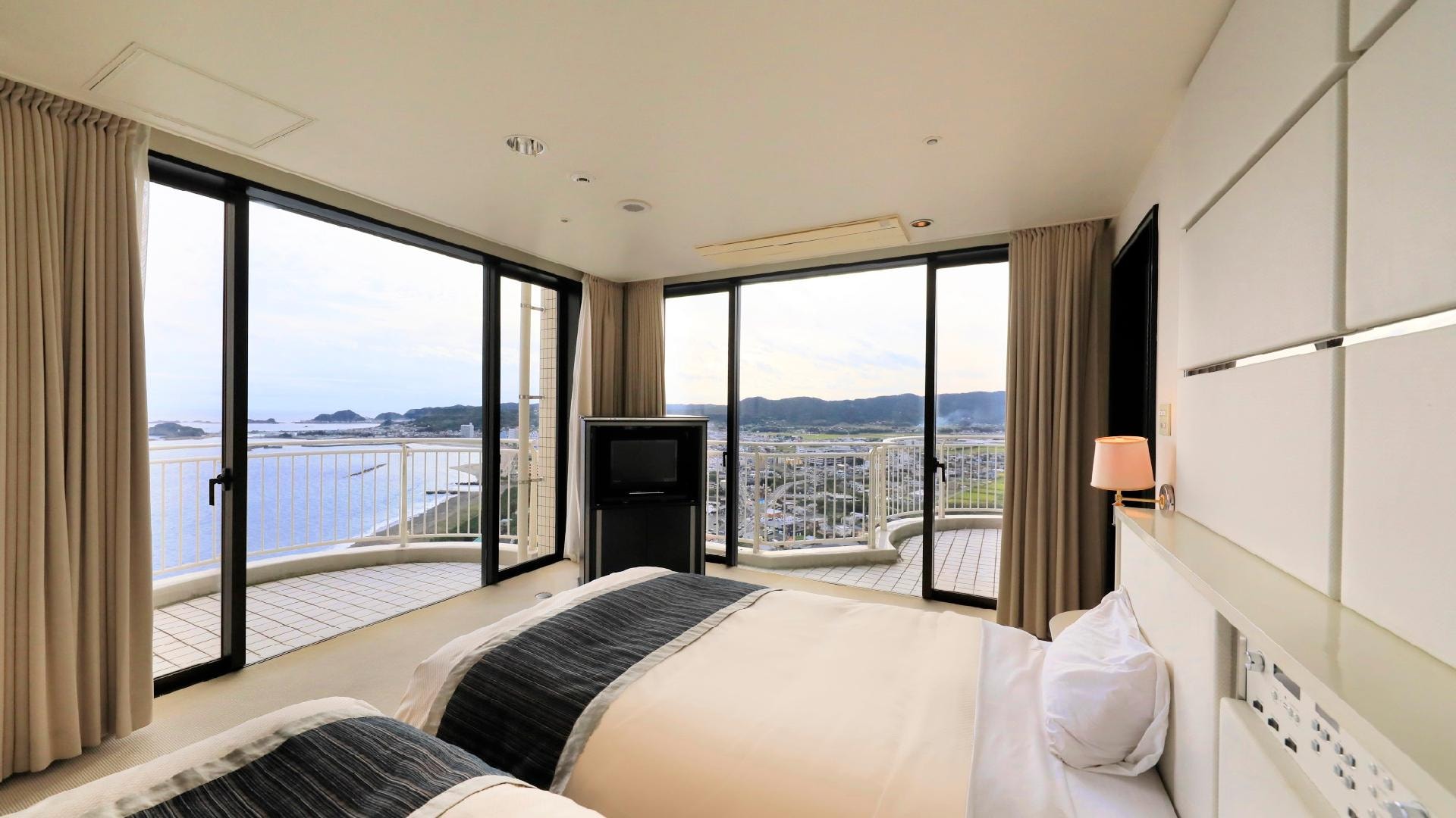 From the 32nd floor Royal Suite [Afterglow]