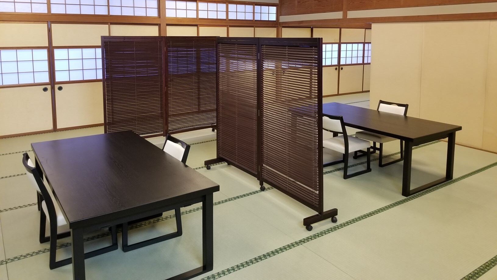 Restaurant image (example)