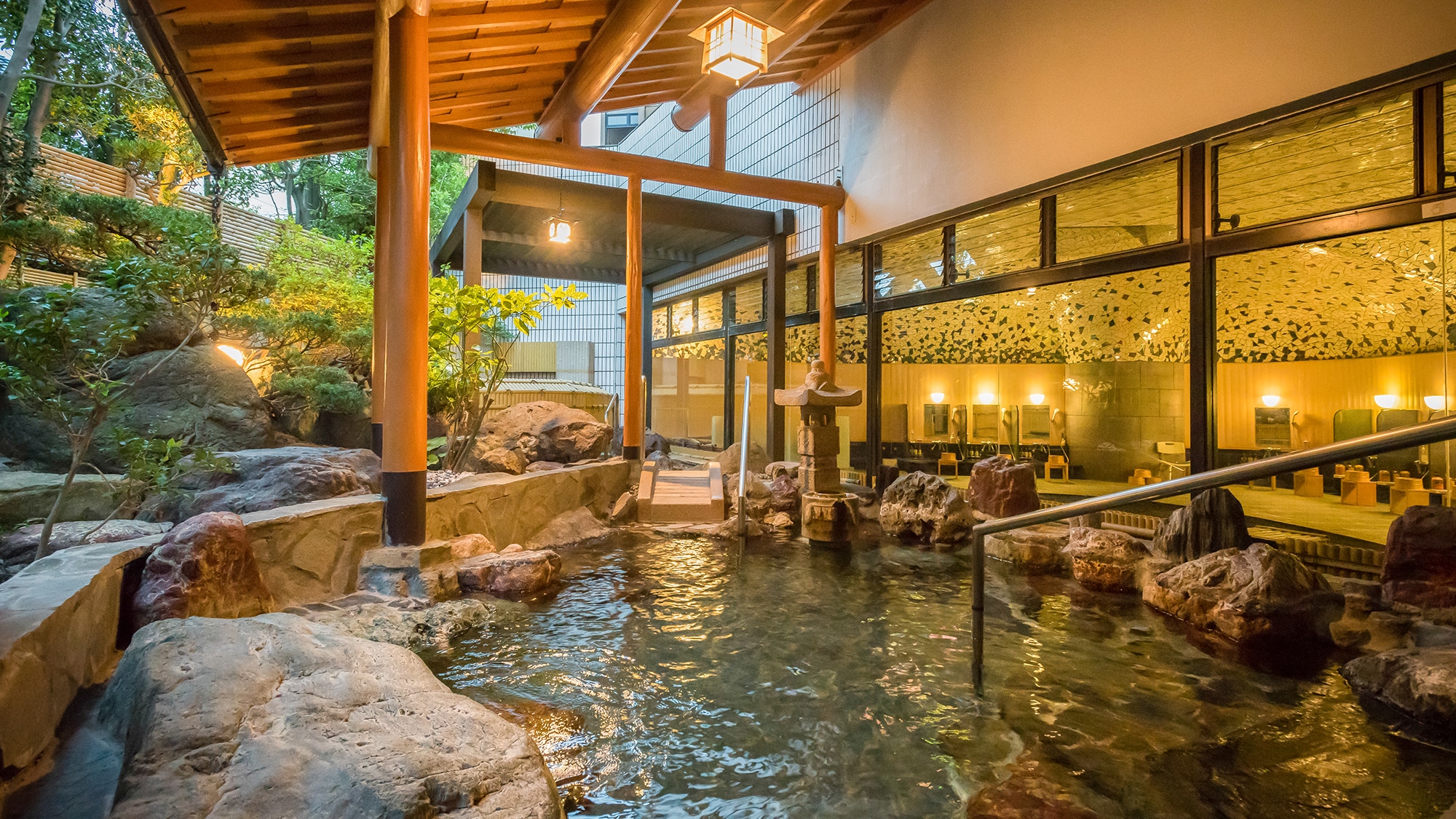 [Large public bath: Hidamari no Yu] Open-air bath