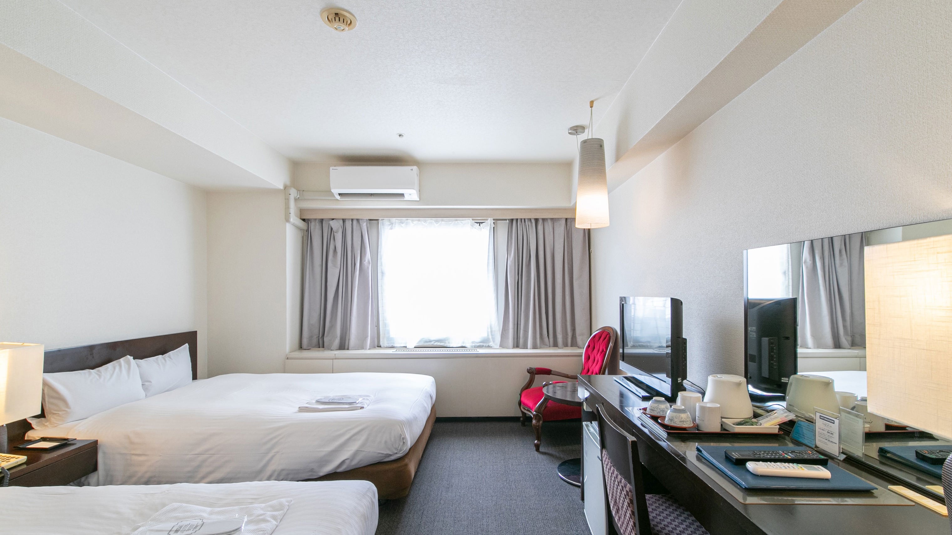 Kamar twin (2 tempat tidur ganda) 27 meter persegi
