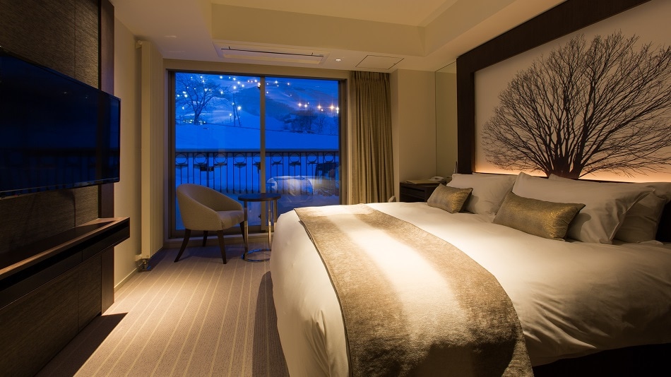Deluxe Onsen Suite Hirafu Mountain View Bedroom