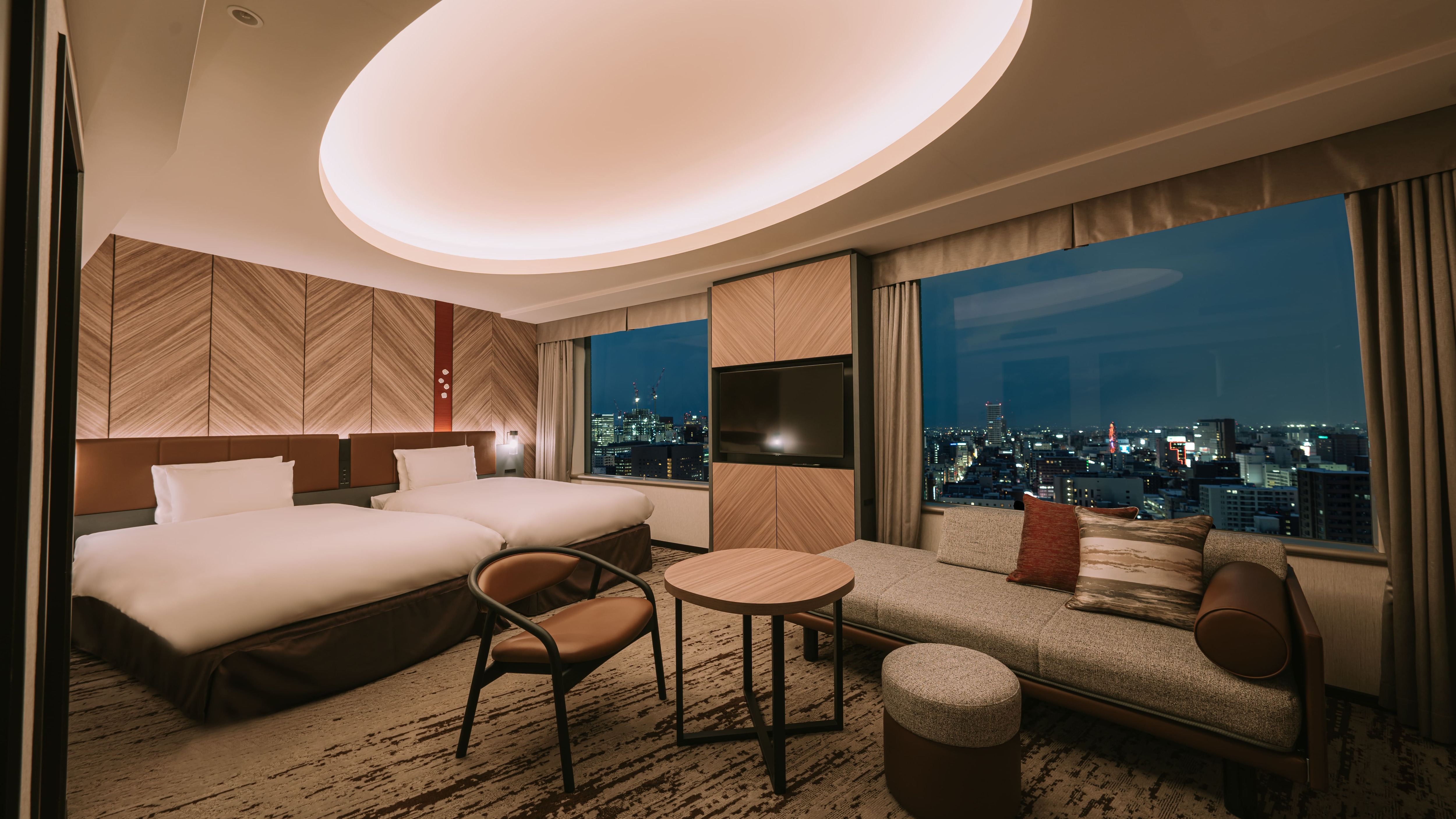 [Club Twin Room (42m2)] Floors: 22-27th floors (all rooms non-smoking)
