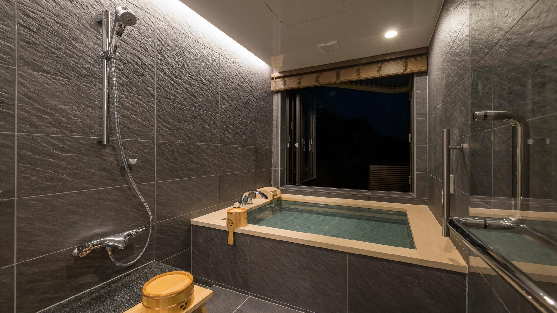 East Building 85㎡ Semi-open-air bath