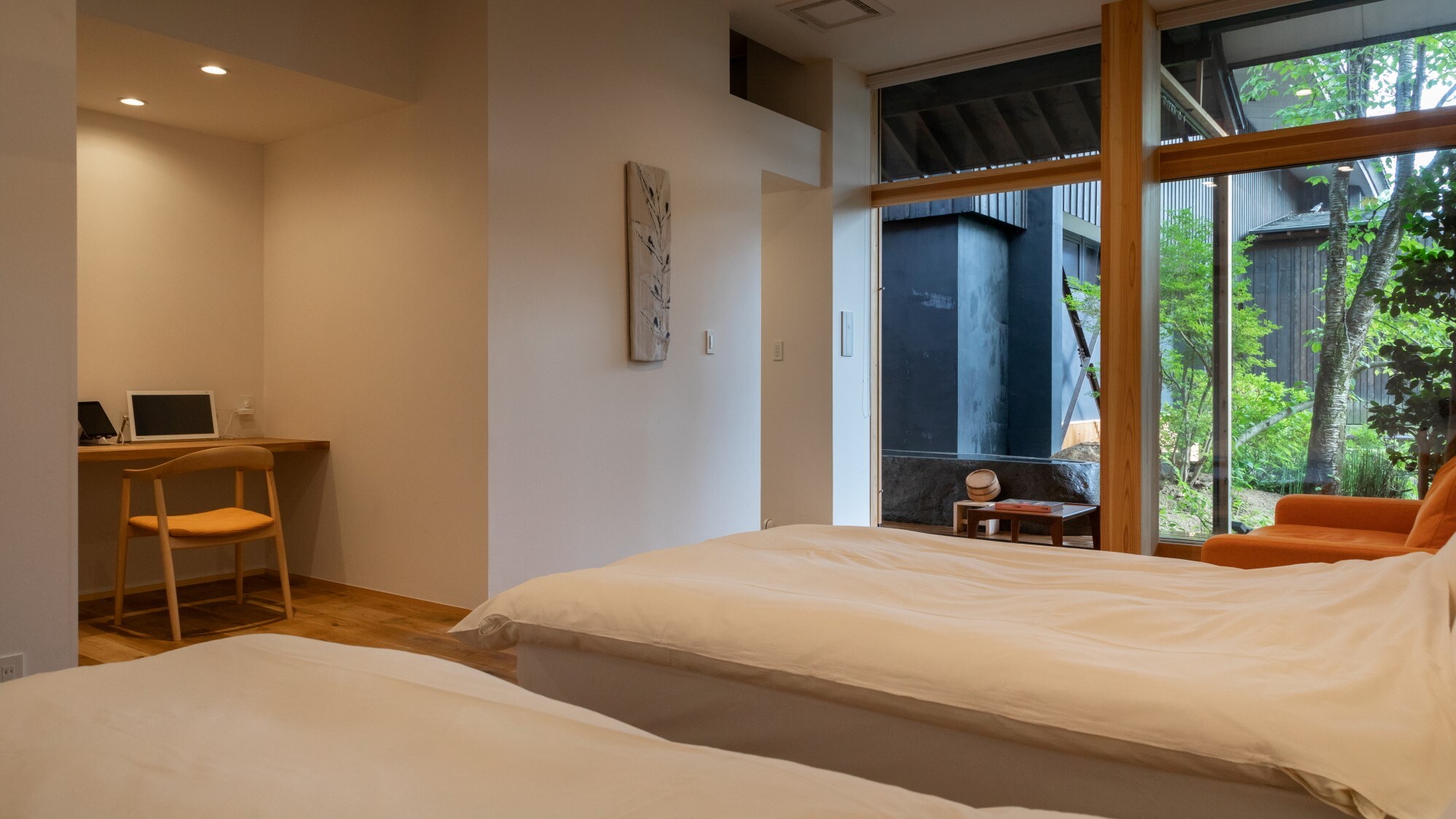 [SAKURA03] A renovation of an old elementary school building used in the Taisho era. Spacious space with high ceiling