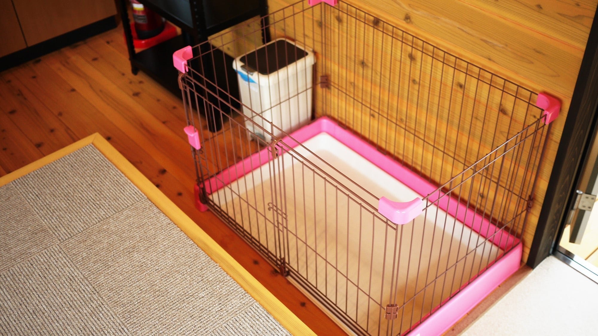 * [Room facilities] Pet cages in A and B type cottages (for small dogs)