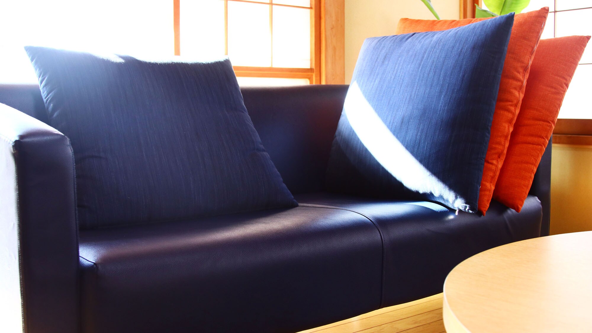 1st floor: Relax on the sofa