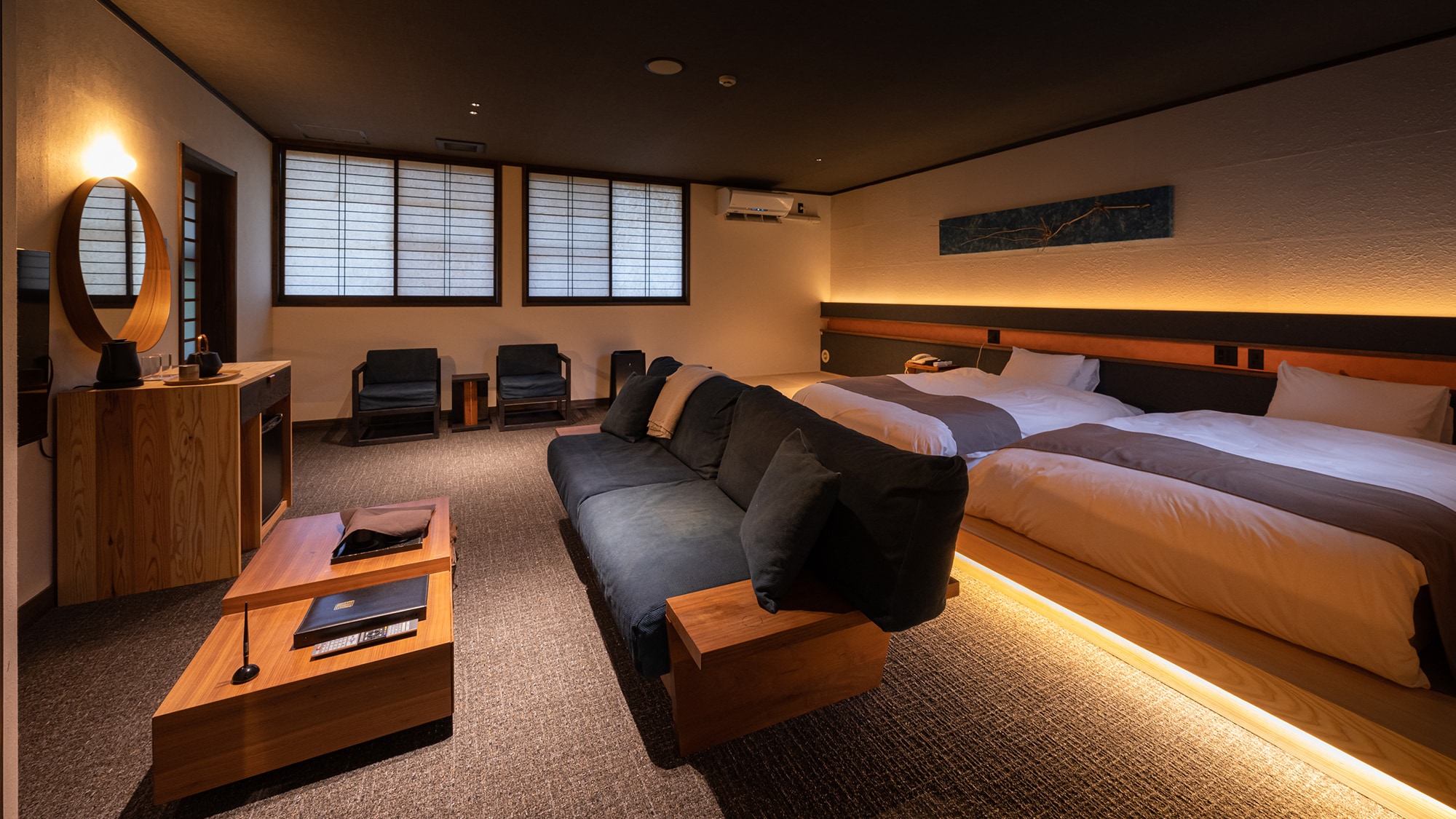 [Asagiri-] A Hollywood twin low bed is newly established. The arrangement has also been renewed so that you can spend your time comfortably.