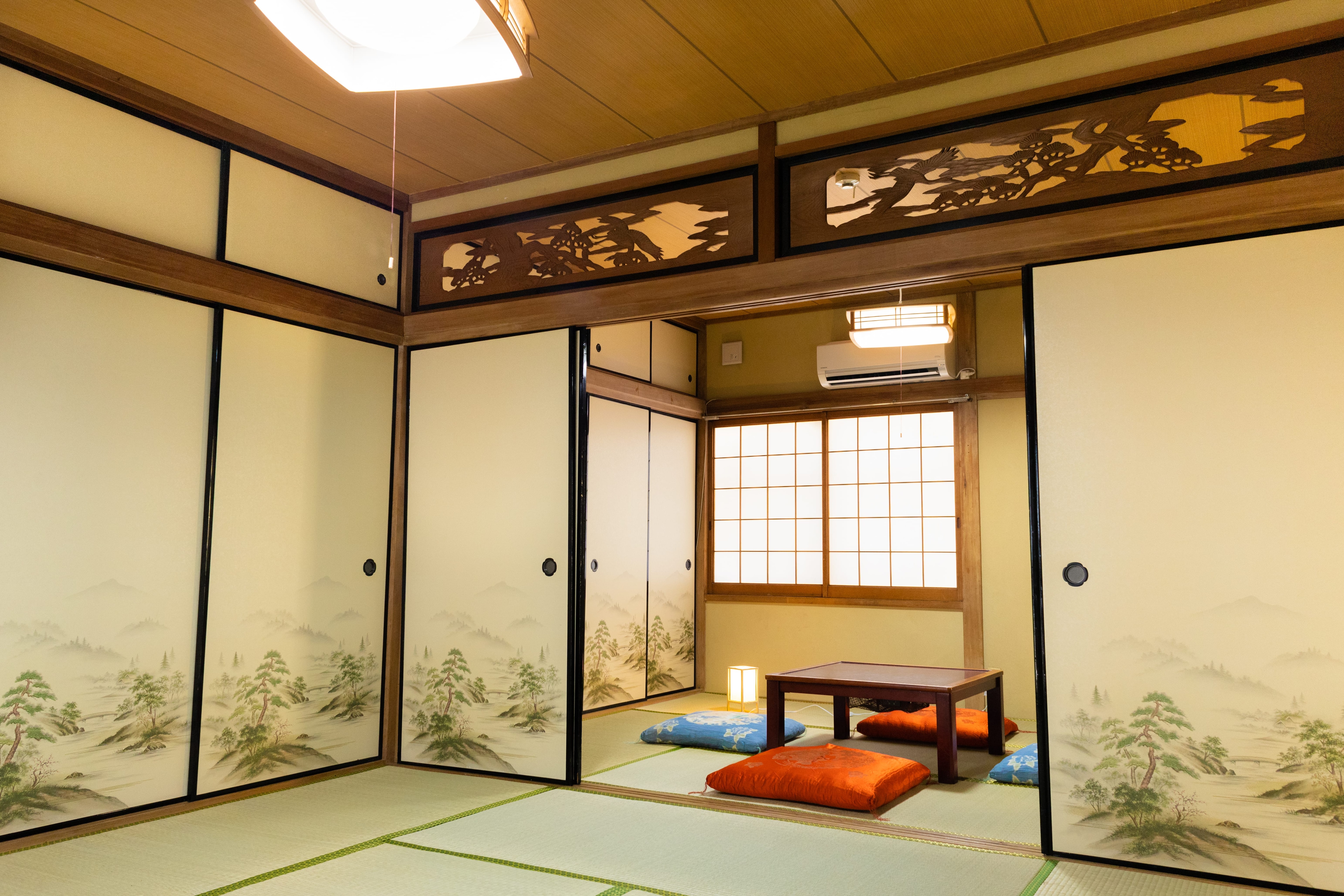 Japanese-style room / large room
