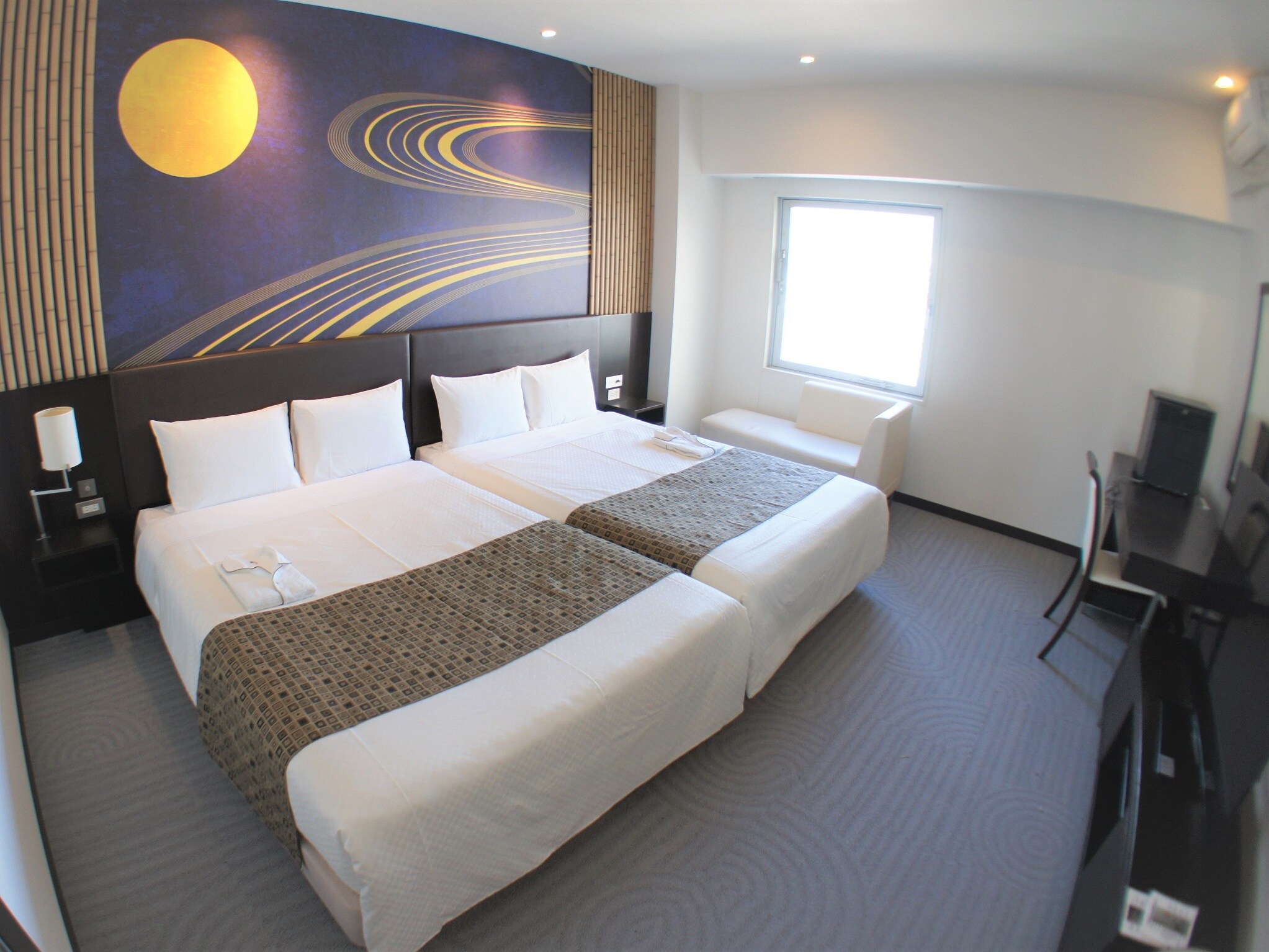 View bath twin room (north side)