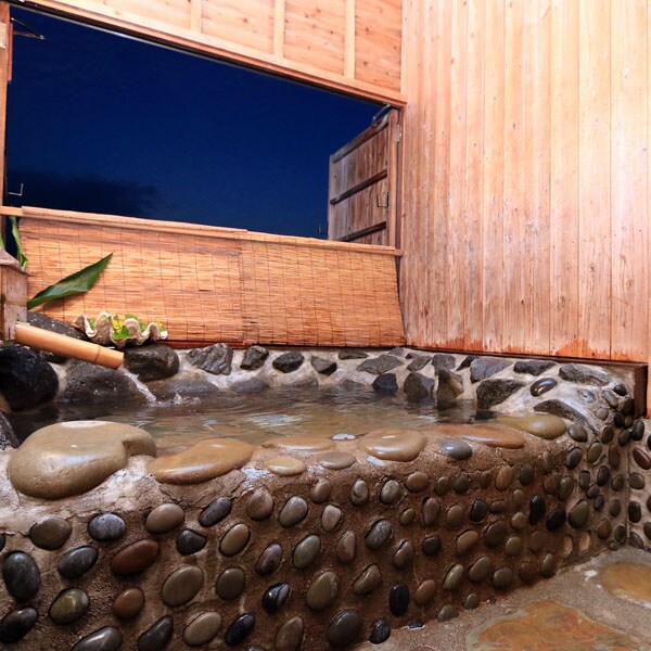 [Rock bath] On a clear day, you can enjoy the starry sky! You can enjoy a different feeling from the usual bath.