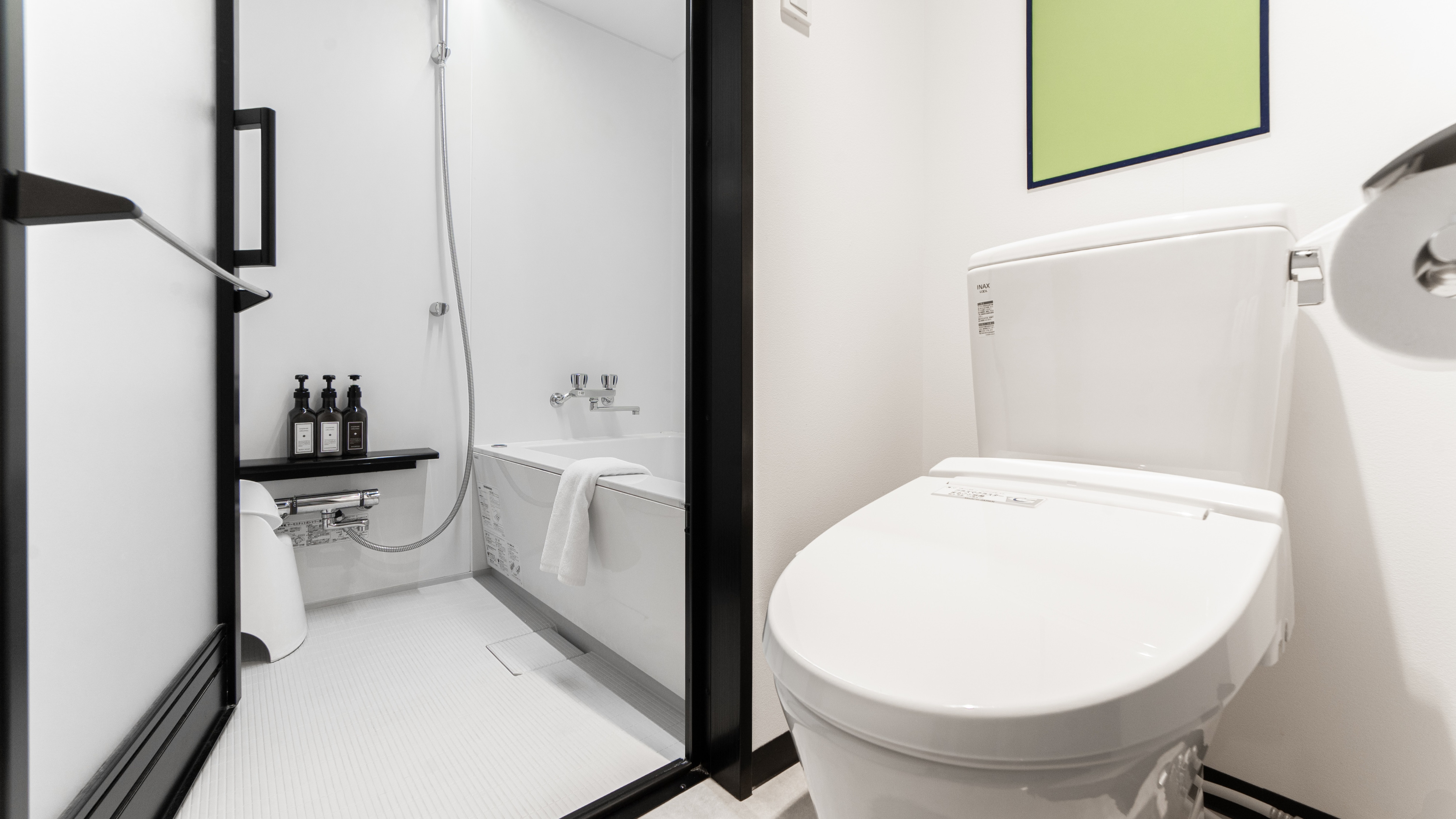All rooms have separate bathrooms and toilets for maximum comfort.