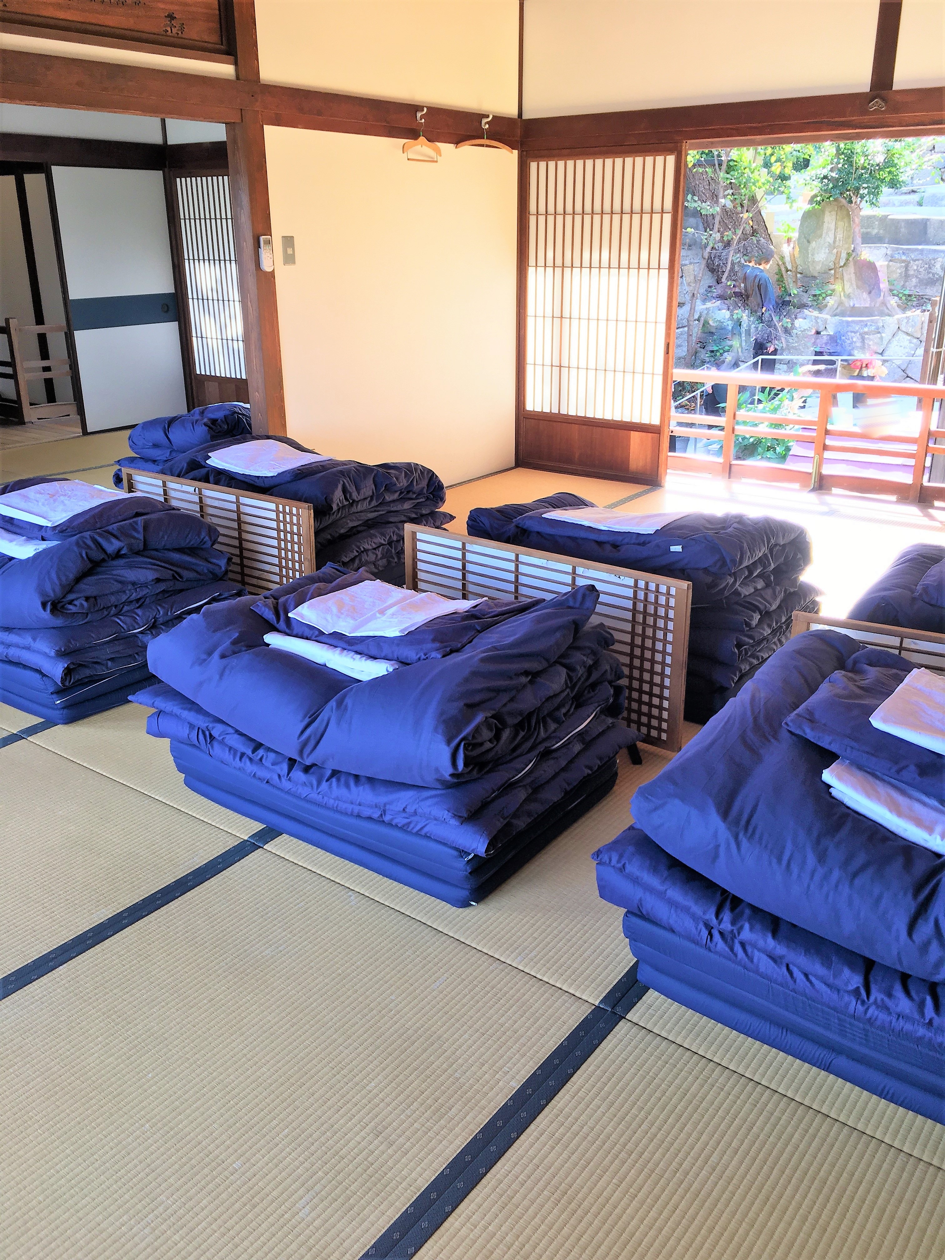 Unisex dormitory 12 tatami mats, or reserved 2nd floor 12 tatami mats
