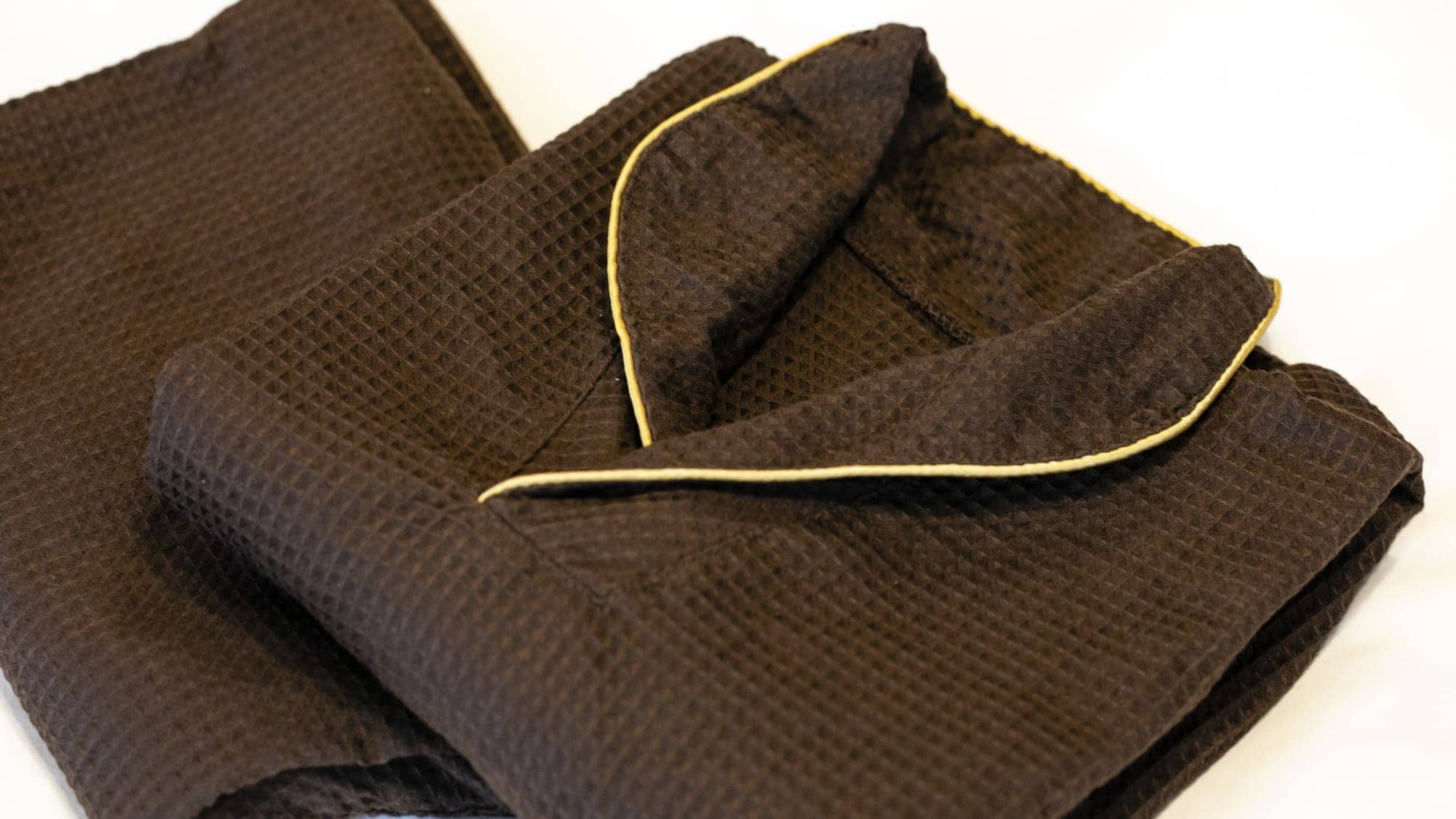 [Guest room amenities] Nightgown