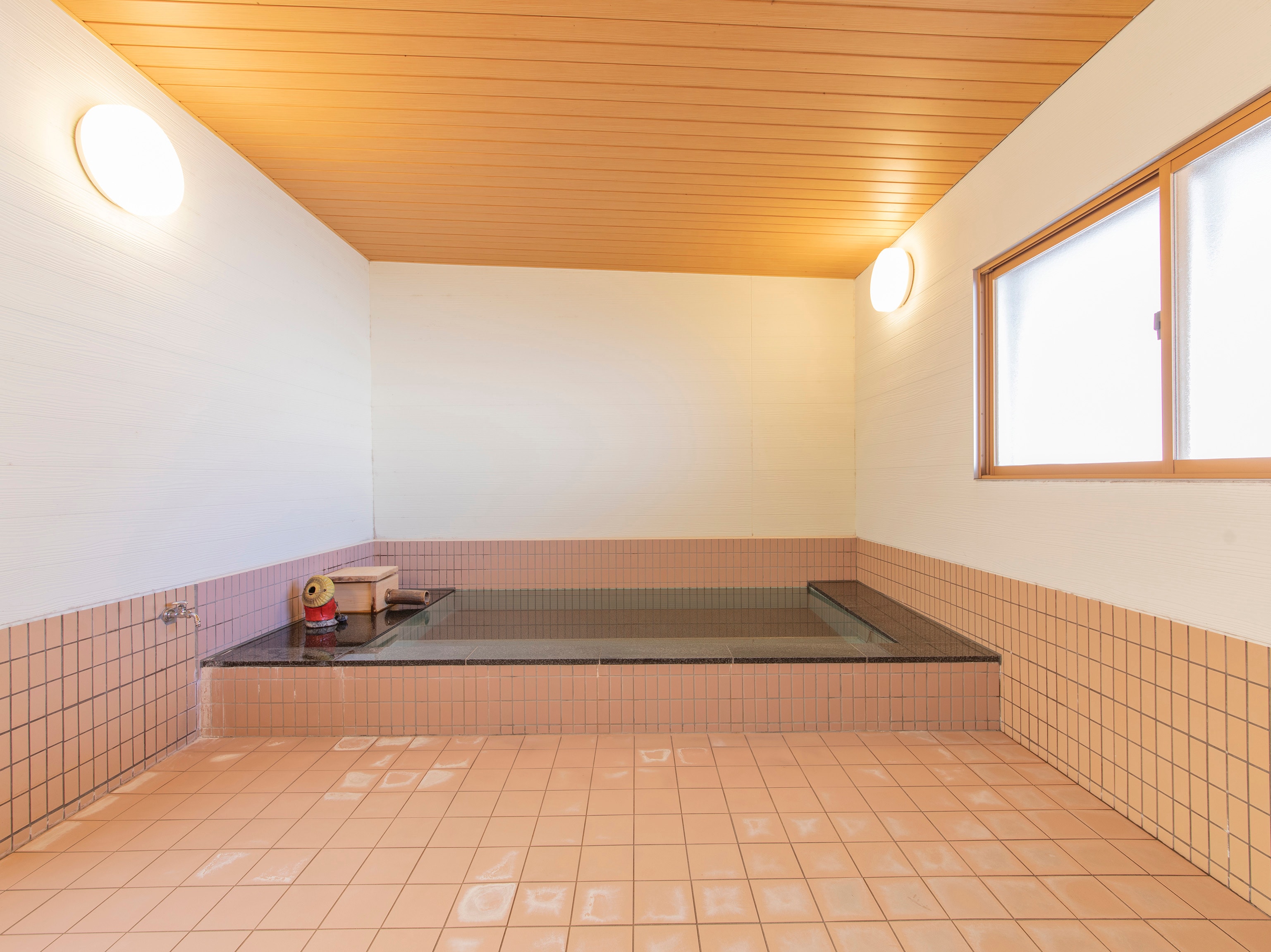 Kamar mandi kecil