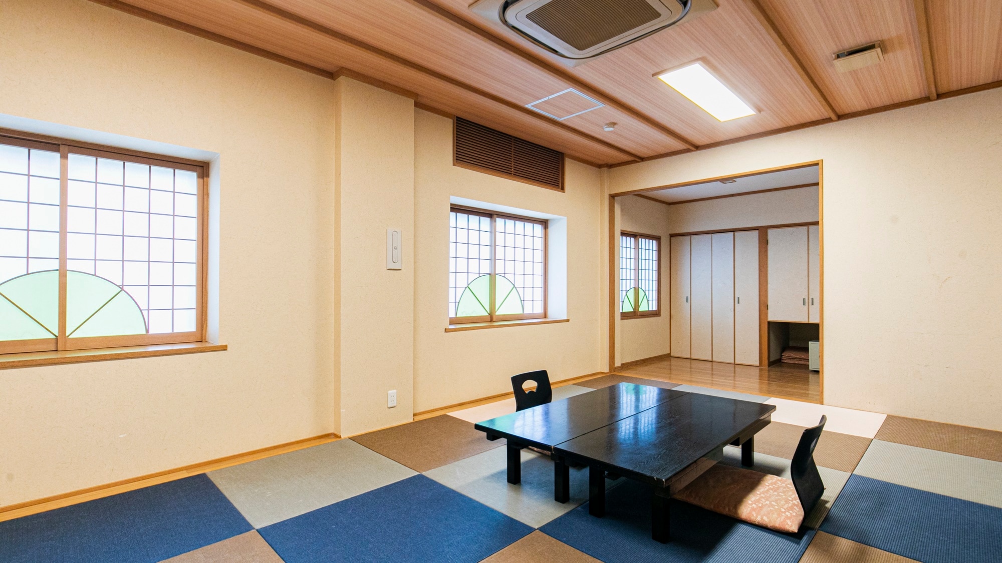 <Includes indoor cypress bath> Japanese-style room "Yunoka" / A spacious, barrier-free guest room