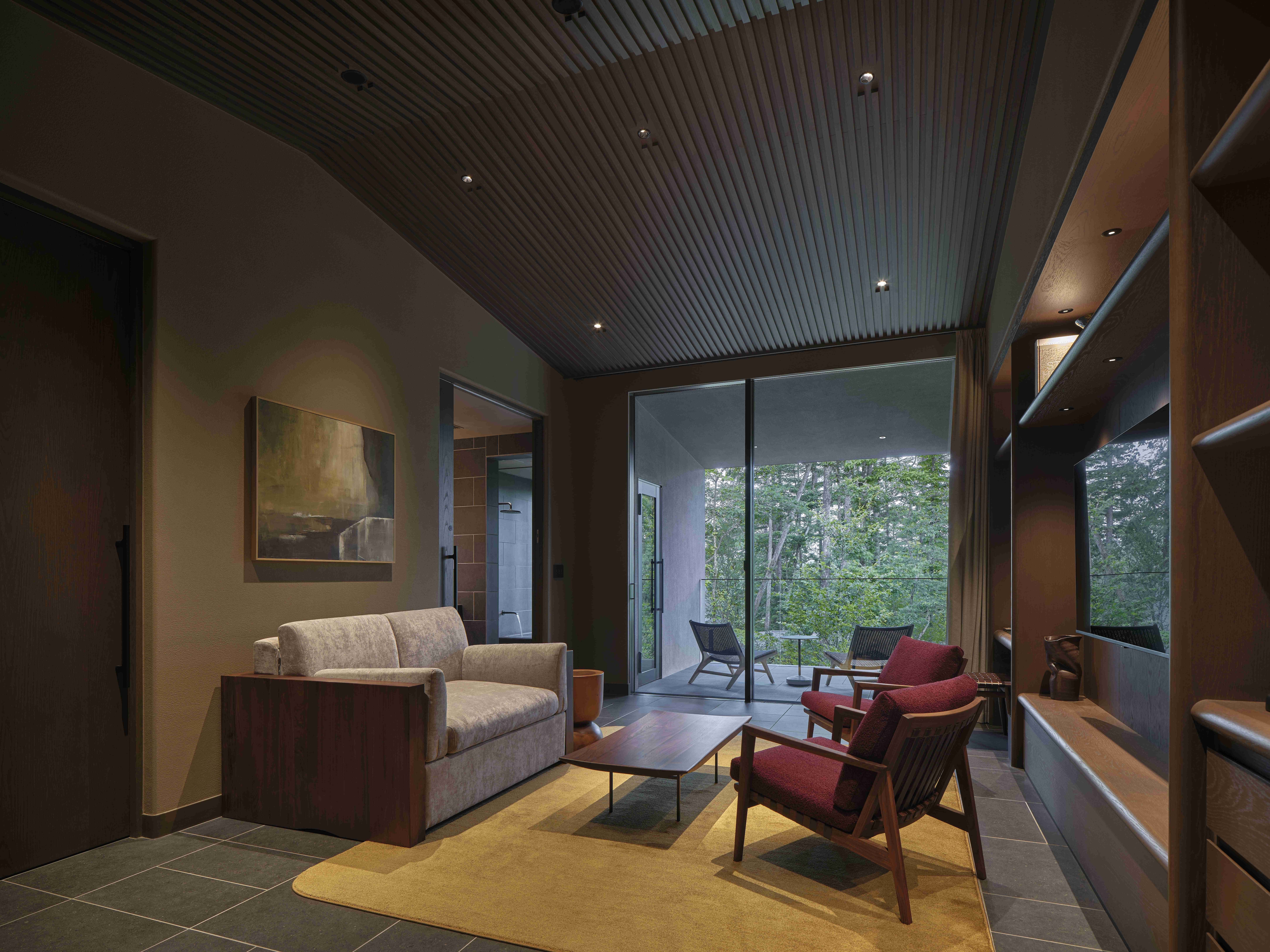 Essence Suite, Sisi Teras