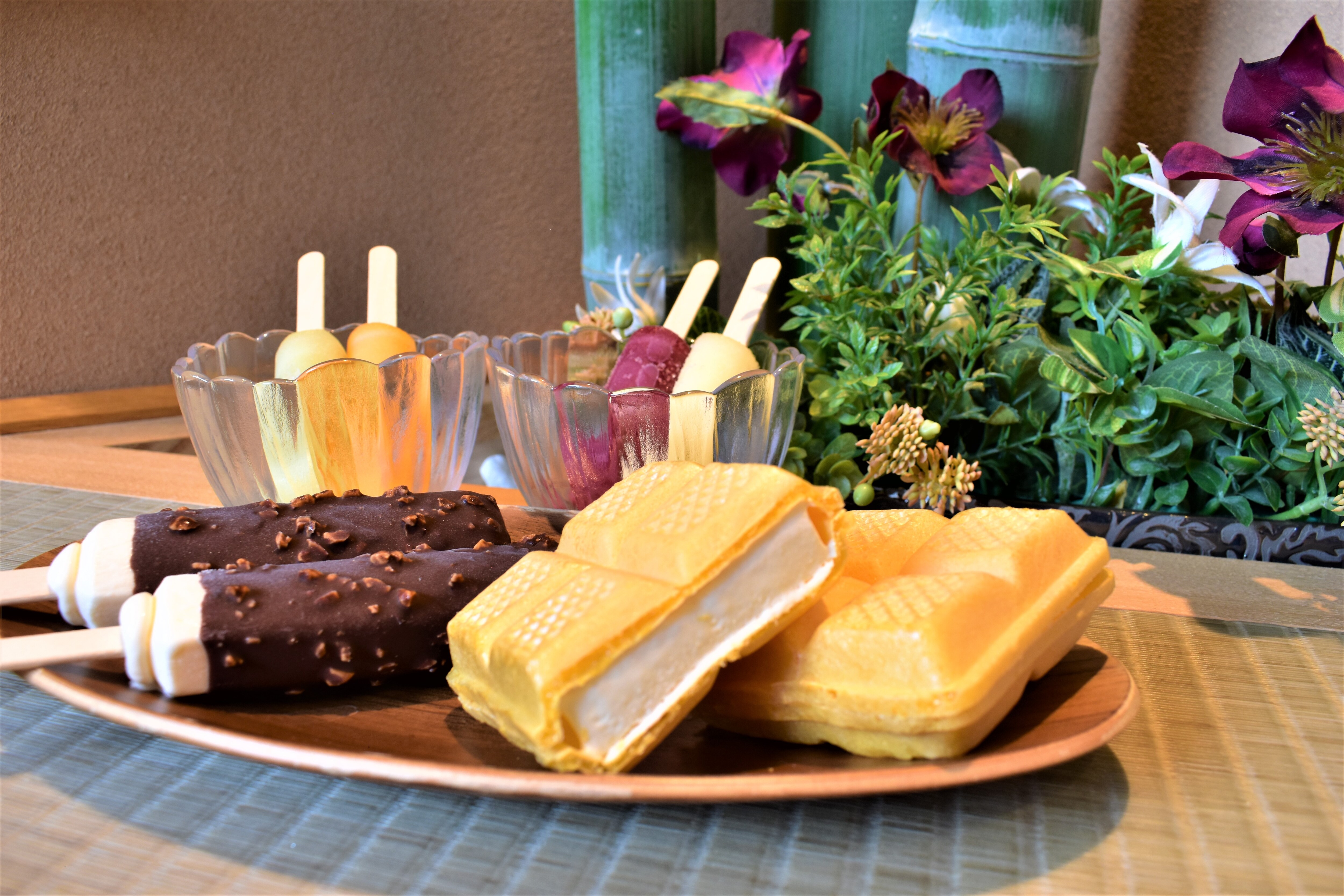 Free ice cream service (15:00-25:00)